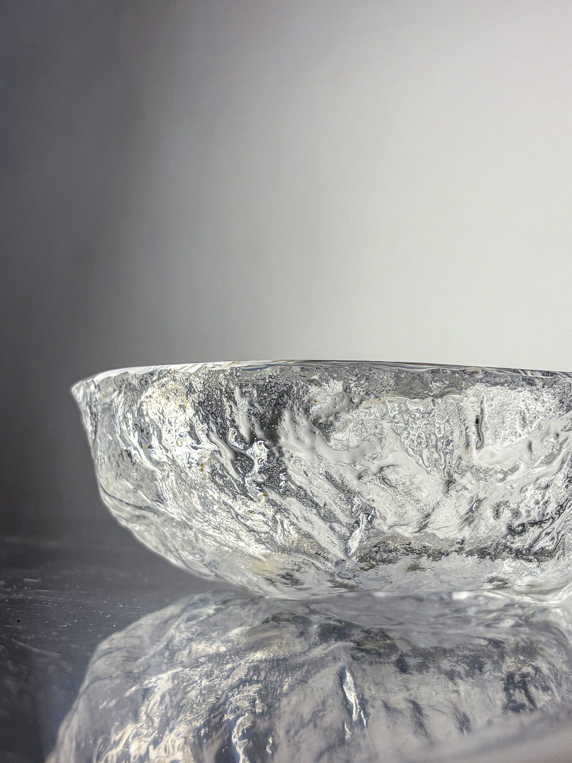 Brutalist "Iceberg" Vide poches, Textured Crystal Glass, Sweden, 1970's — side angle