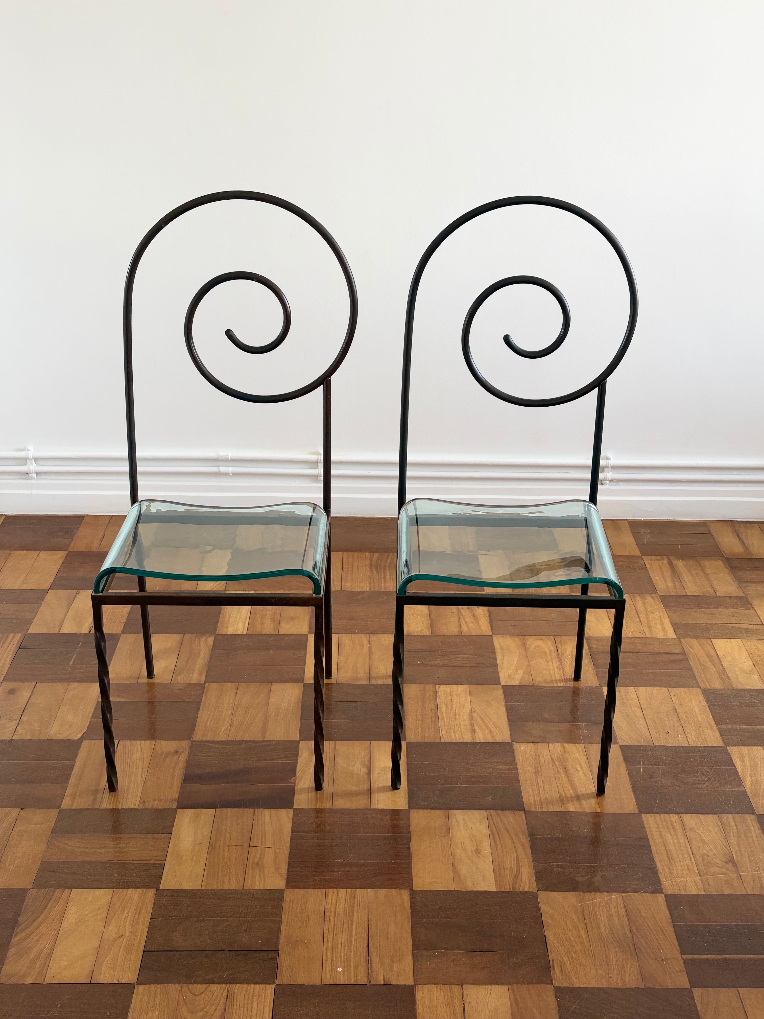 Pair of Sculptural Chairs by Luigi Serafini for Sawaya & Moroni, Italy, 1980s — close-up