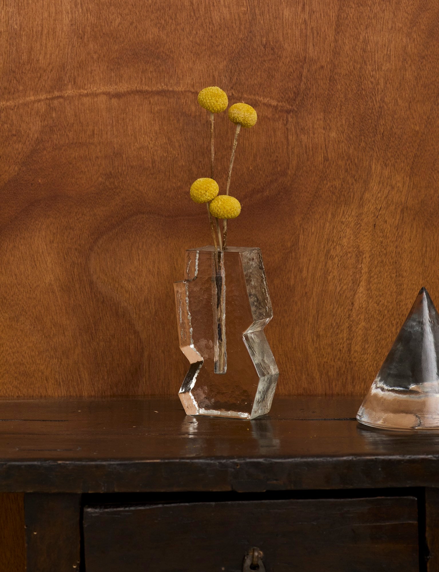 Sculptural Unifleur / Stem Vase in European glass c. 1960-70 — detail view