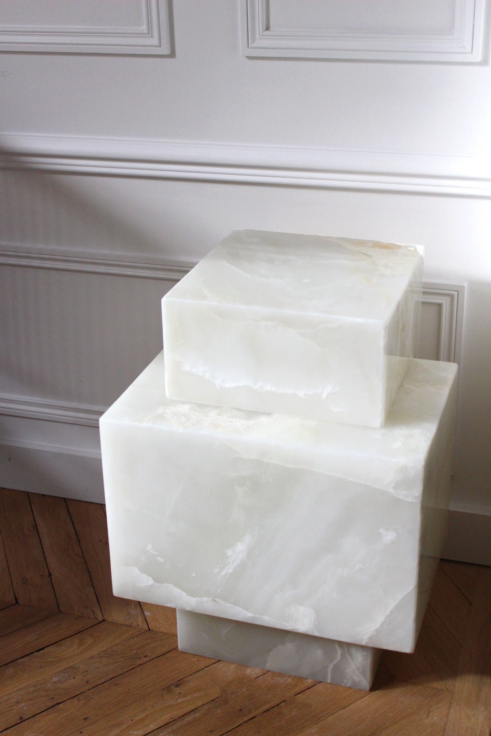 Ella White Onyx - Marble Coffee Table — close-up