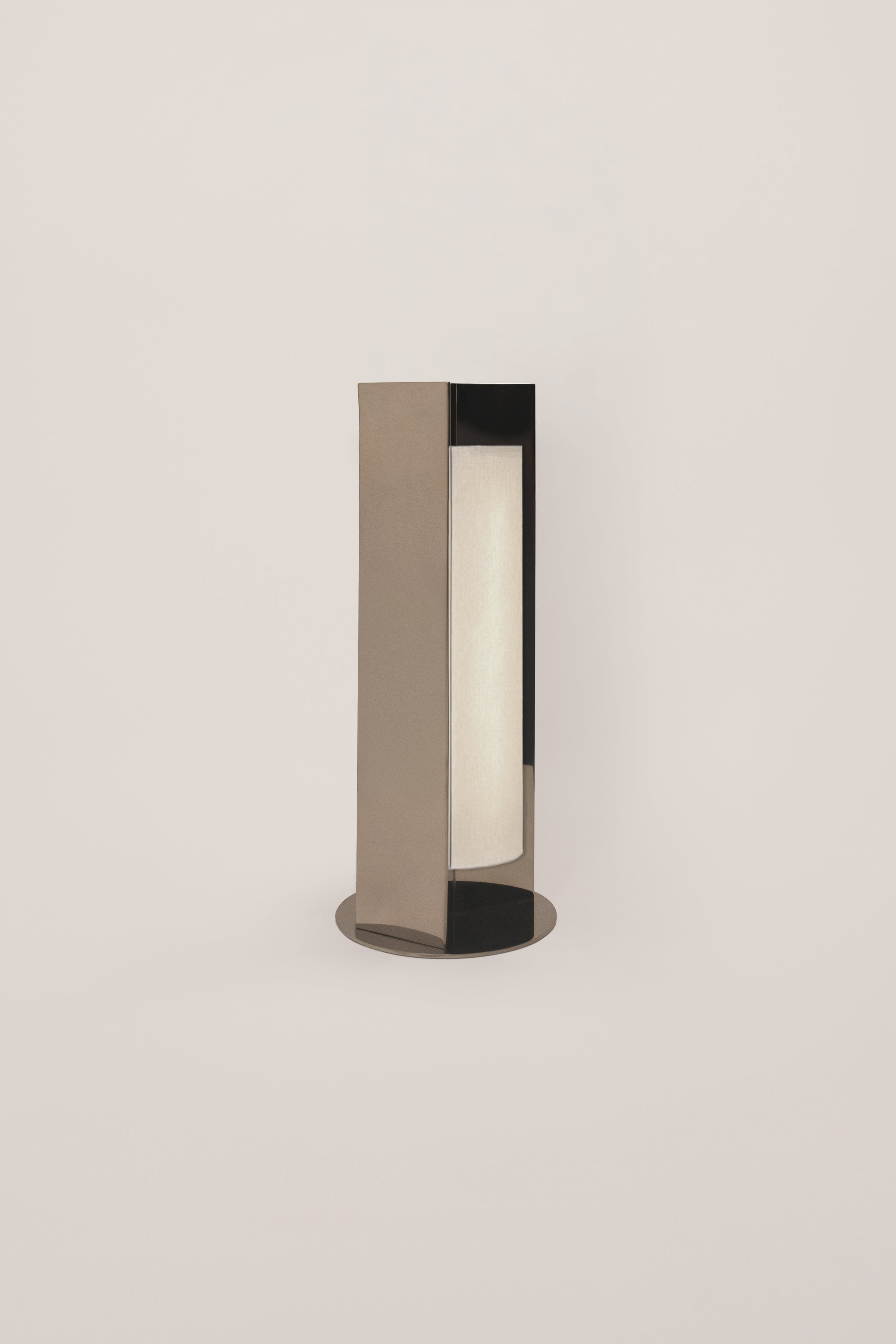 'Arrow' Table Lamp With Diffuser — lifestyle setting