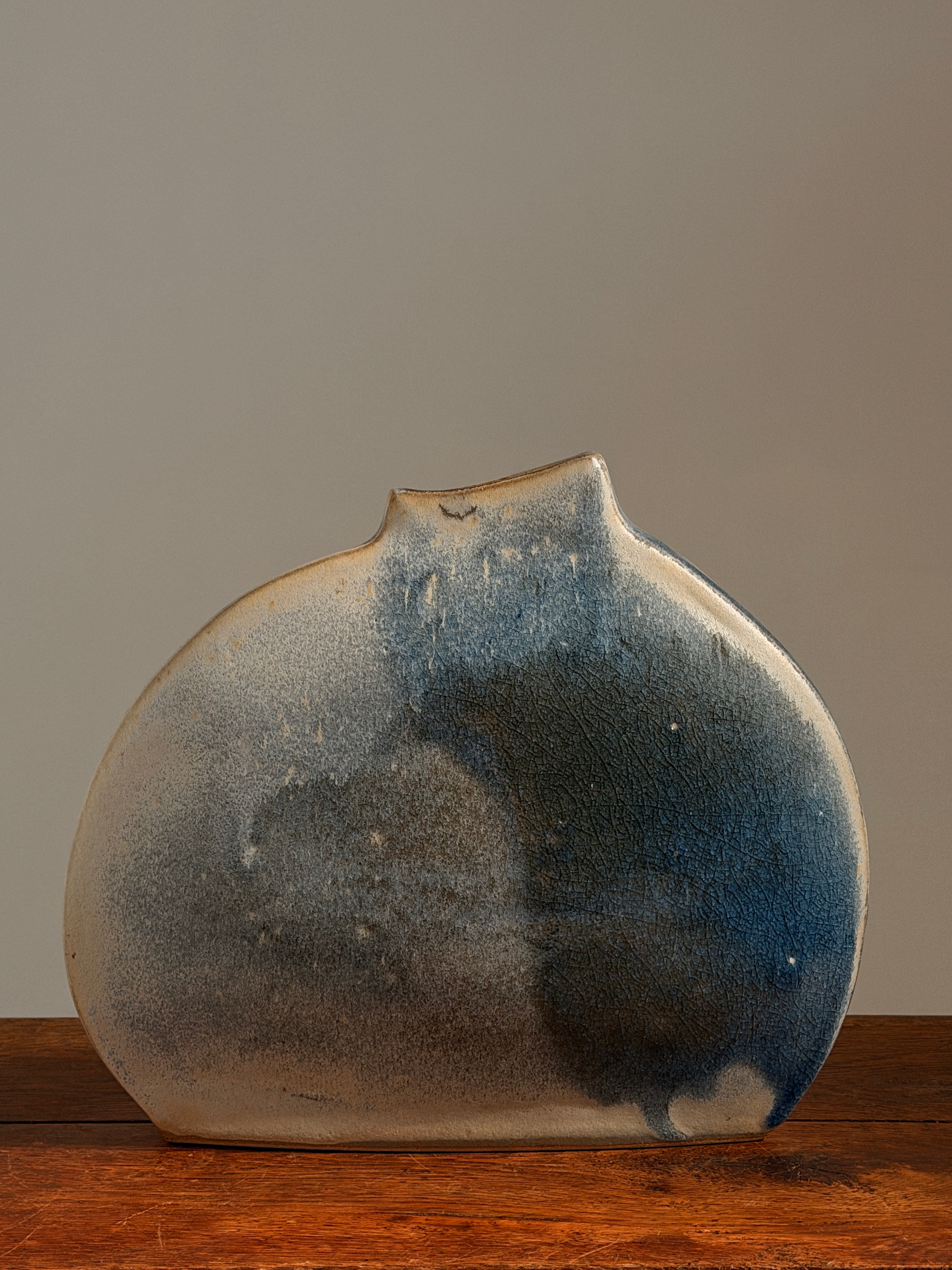 Lenticular sculptural vase by Jean-Claude Séris, circa 1960 — detail view