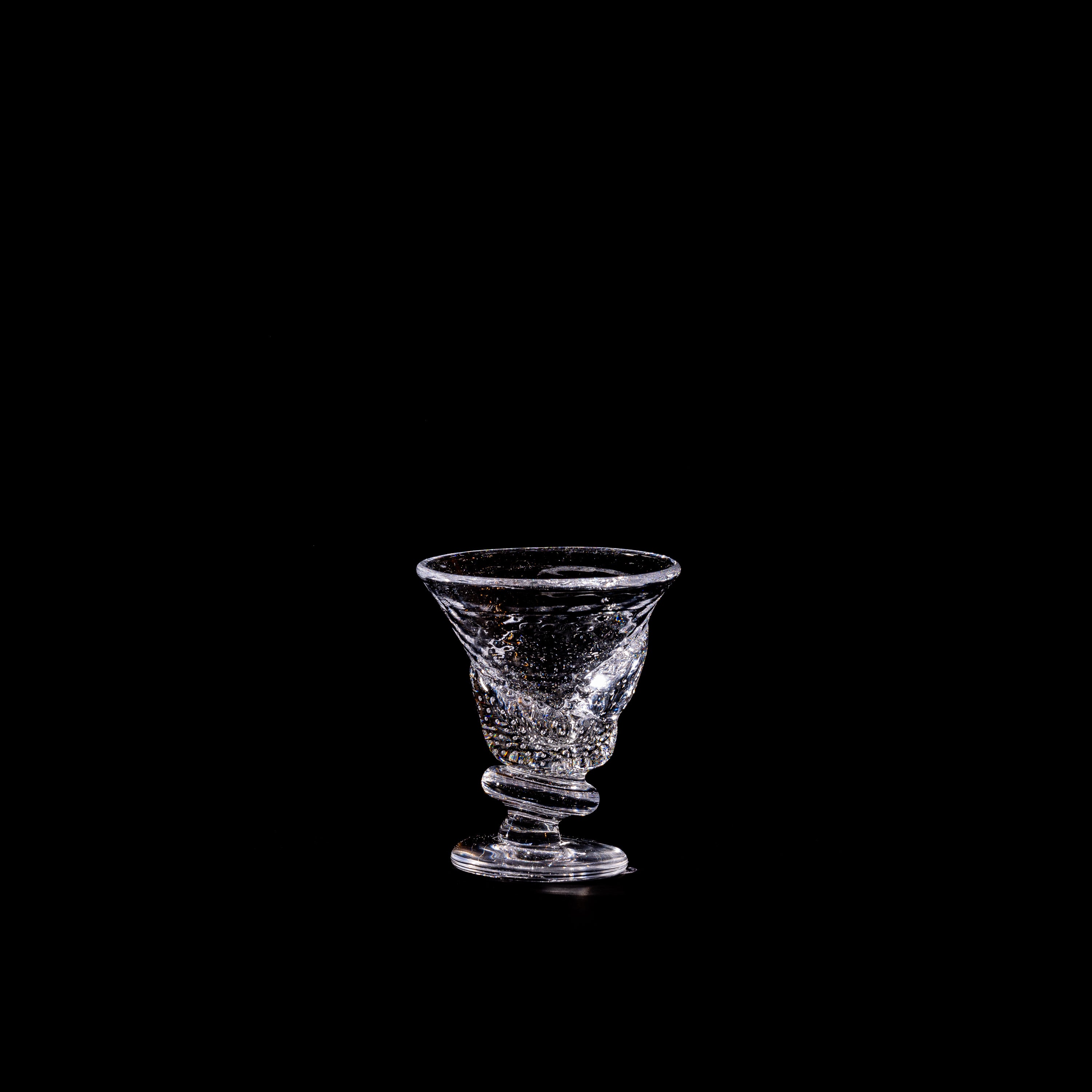 Blown Free-shaped Glass — side angle with textured clear glass