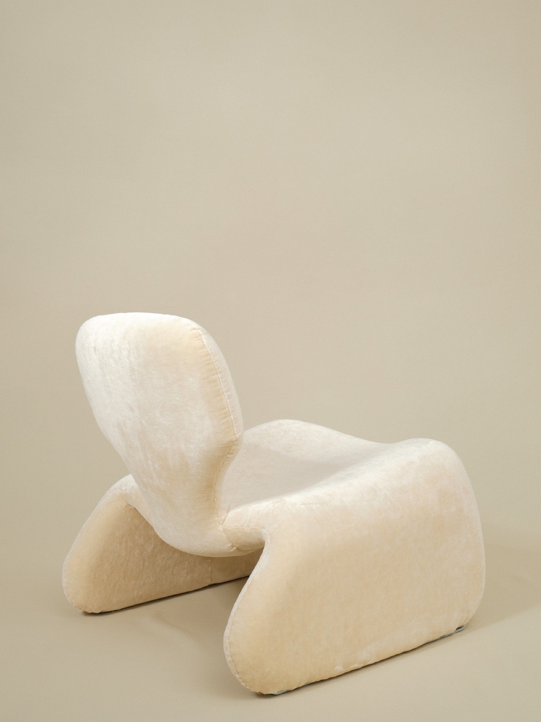 Olivier Mourgue Djinn Lounge Chair — close-up
