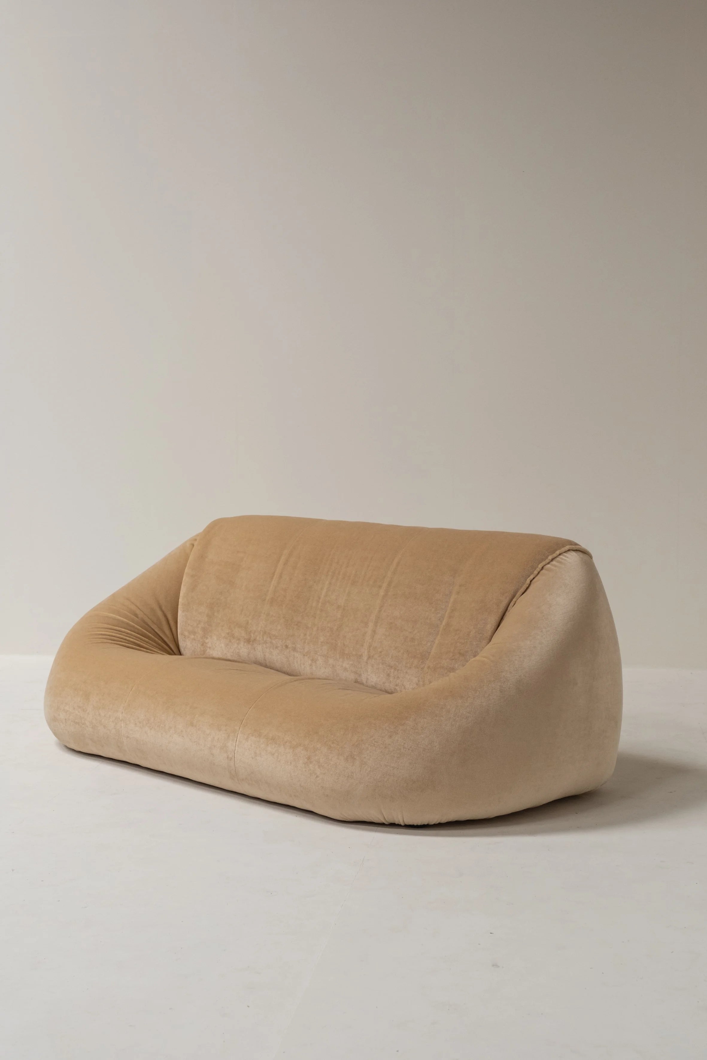 Cèzamè Paris 3-Seater Sofa, France, 1970s — close-up