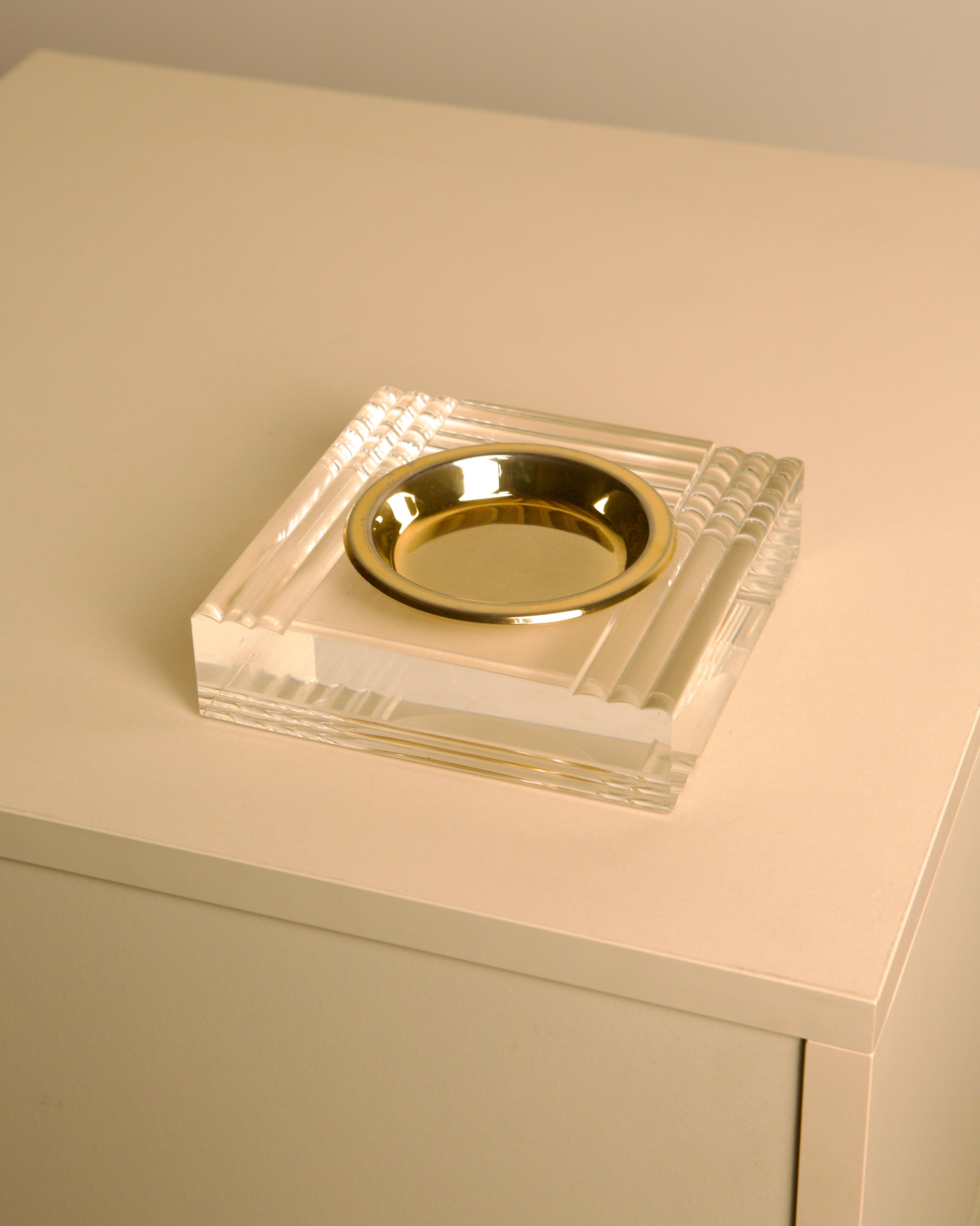 Square Italian trinket tray in lucite and brass, 70s by Treaptyque | The Oblist — vintage clear and gold design