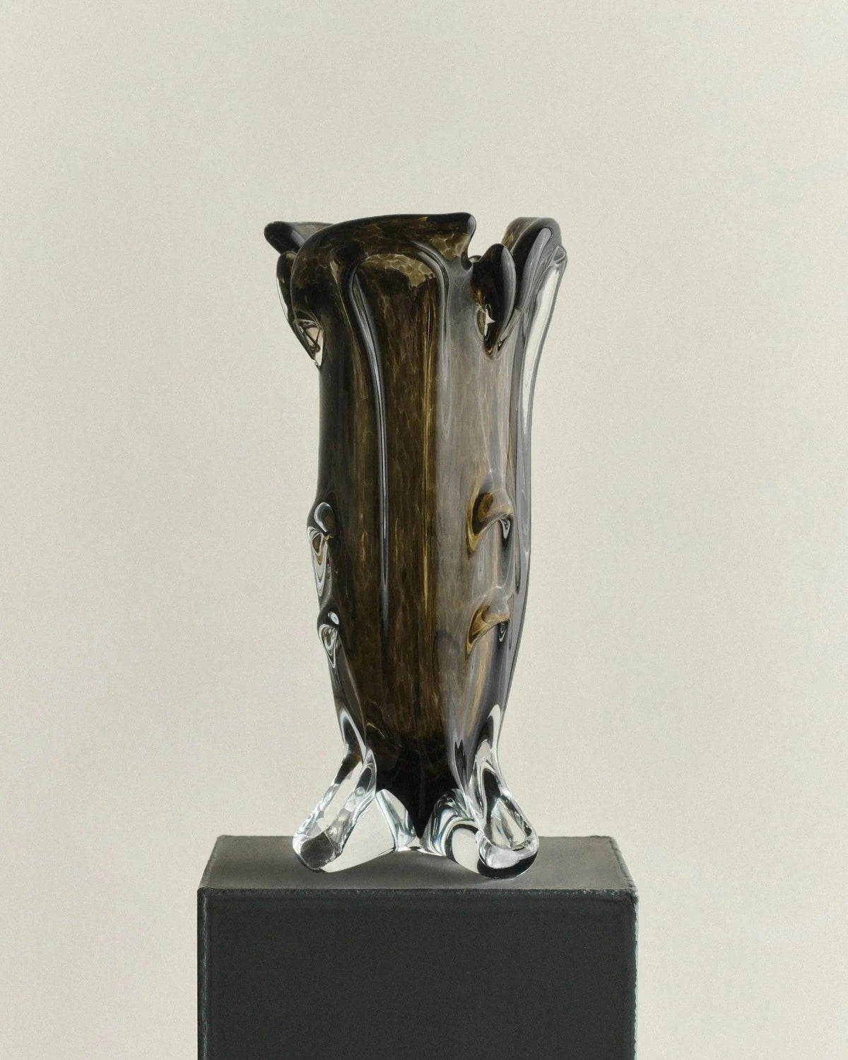 S.R. VINTAGE DRAPE GLASS VASE — close-up
