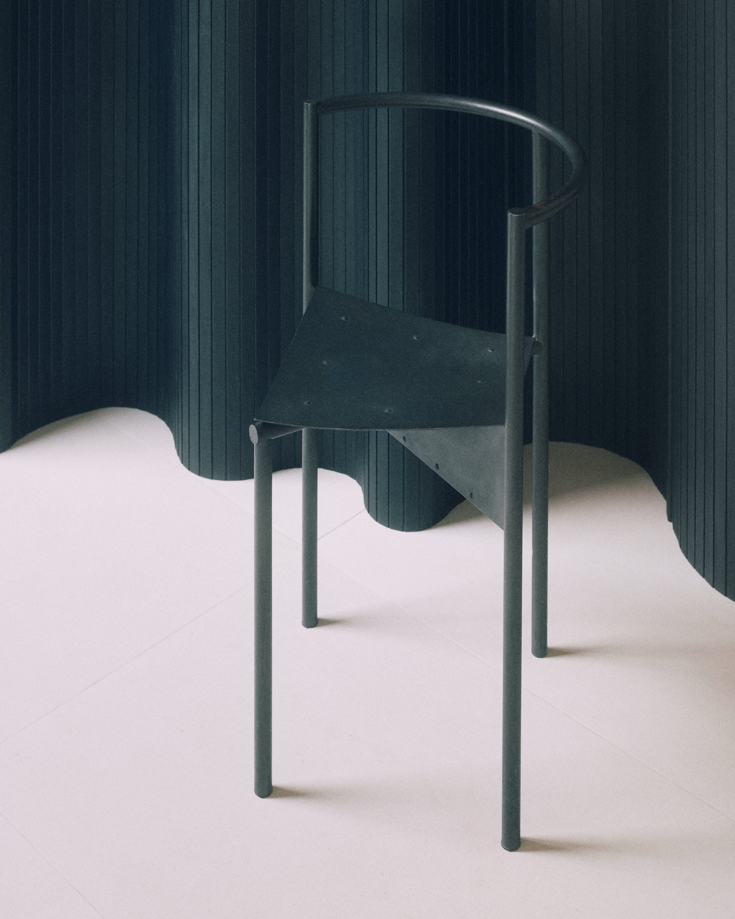 Écran Tambour Sculptural en Peuplier Fumé par Tom Roberts