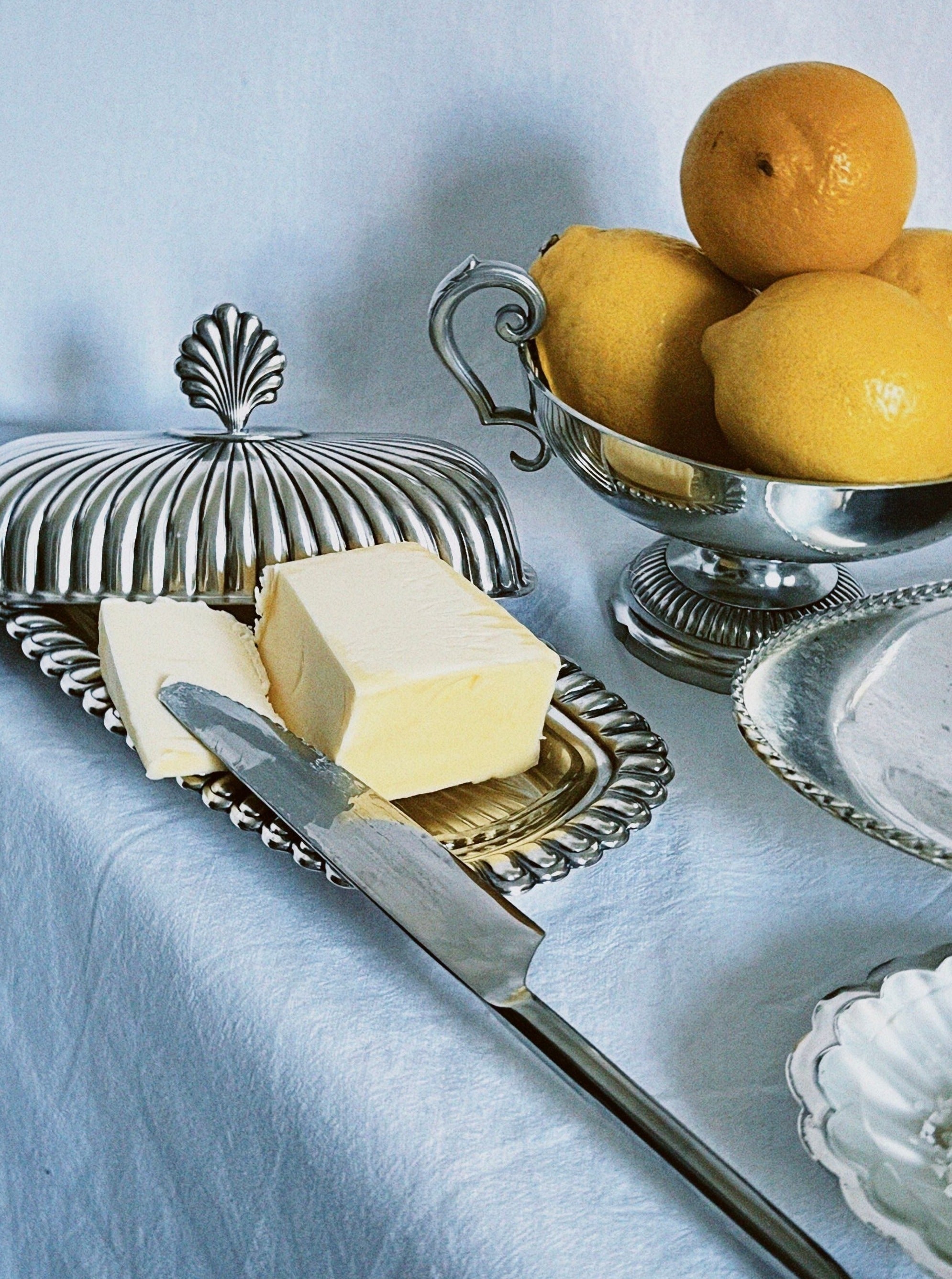 Silver Shell Detailed Butter Dish