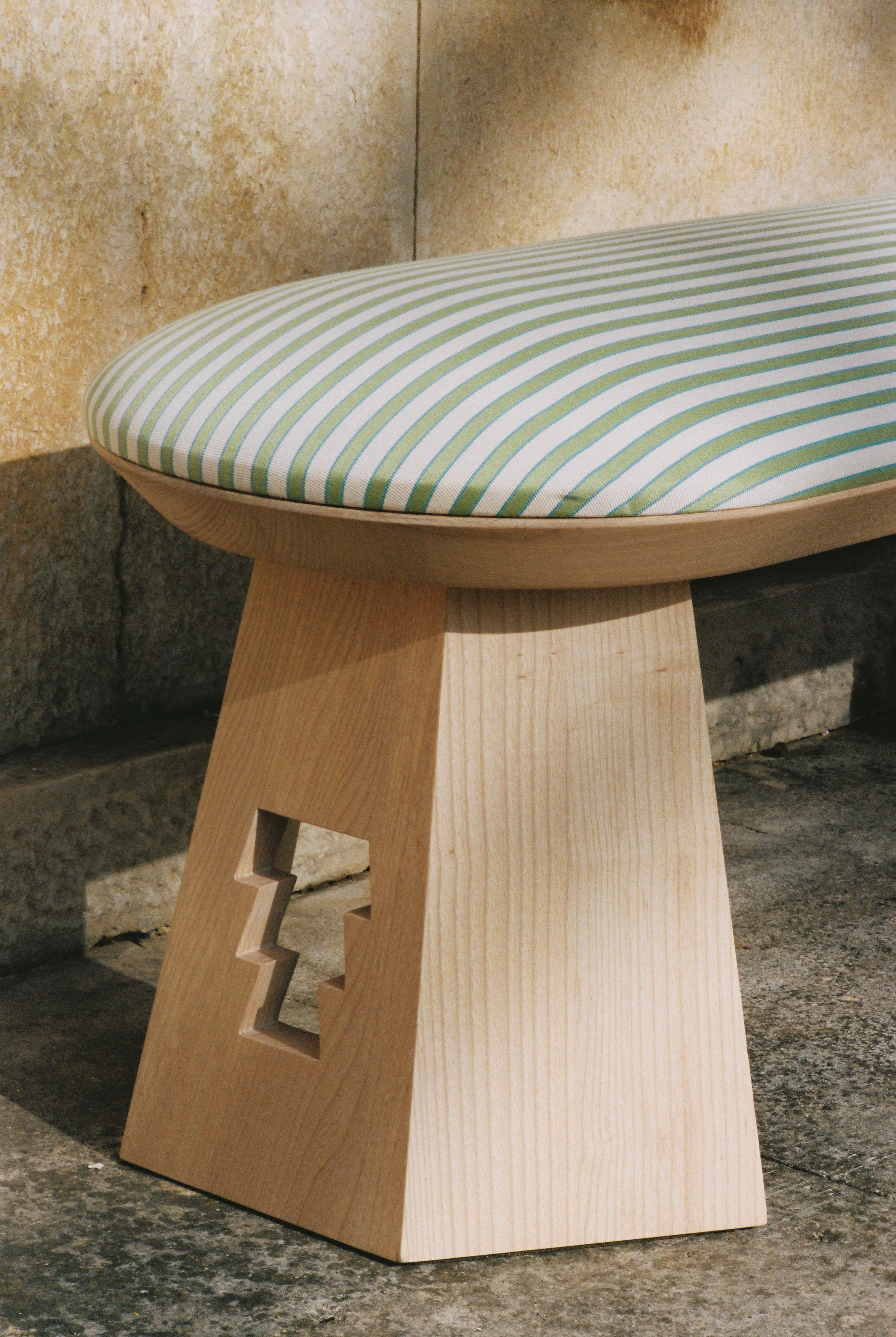 CARMO BENCH — lifestyle setting