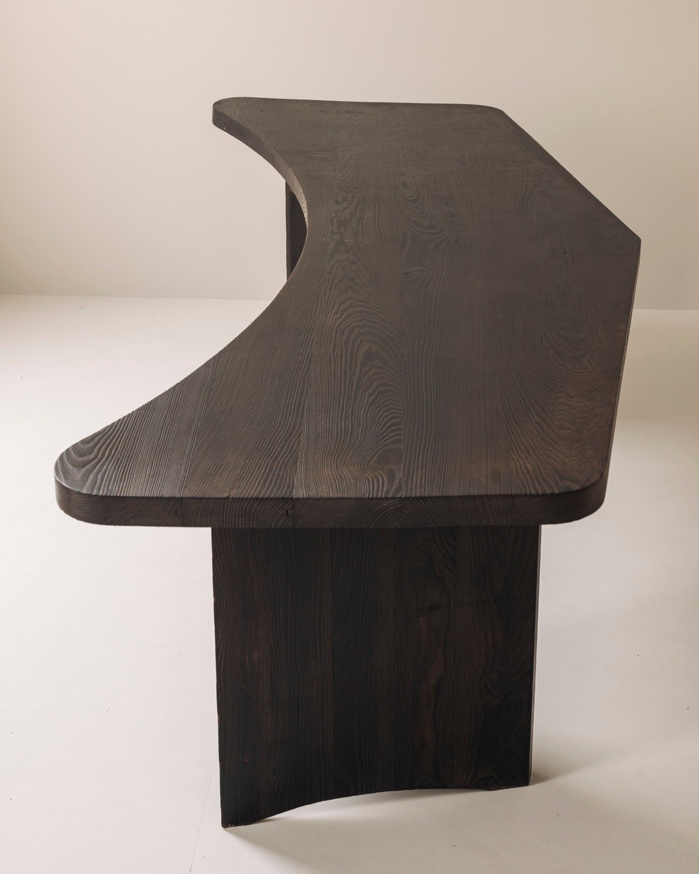 Important sculptural boomerang desk 1950s, Perriand and Jeanneret era. — in context