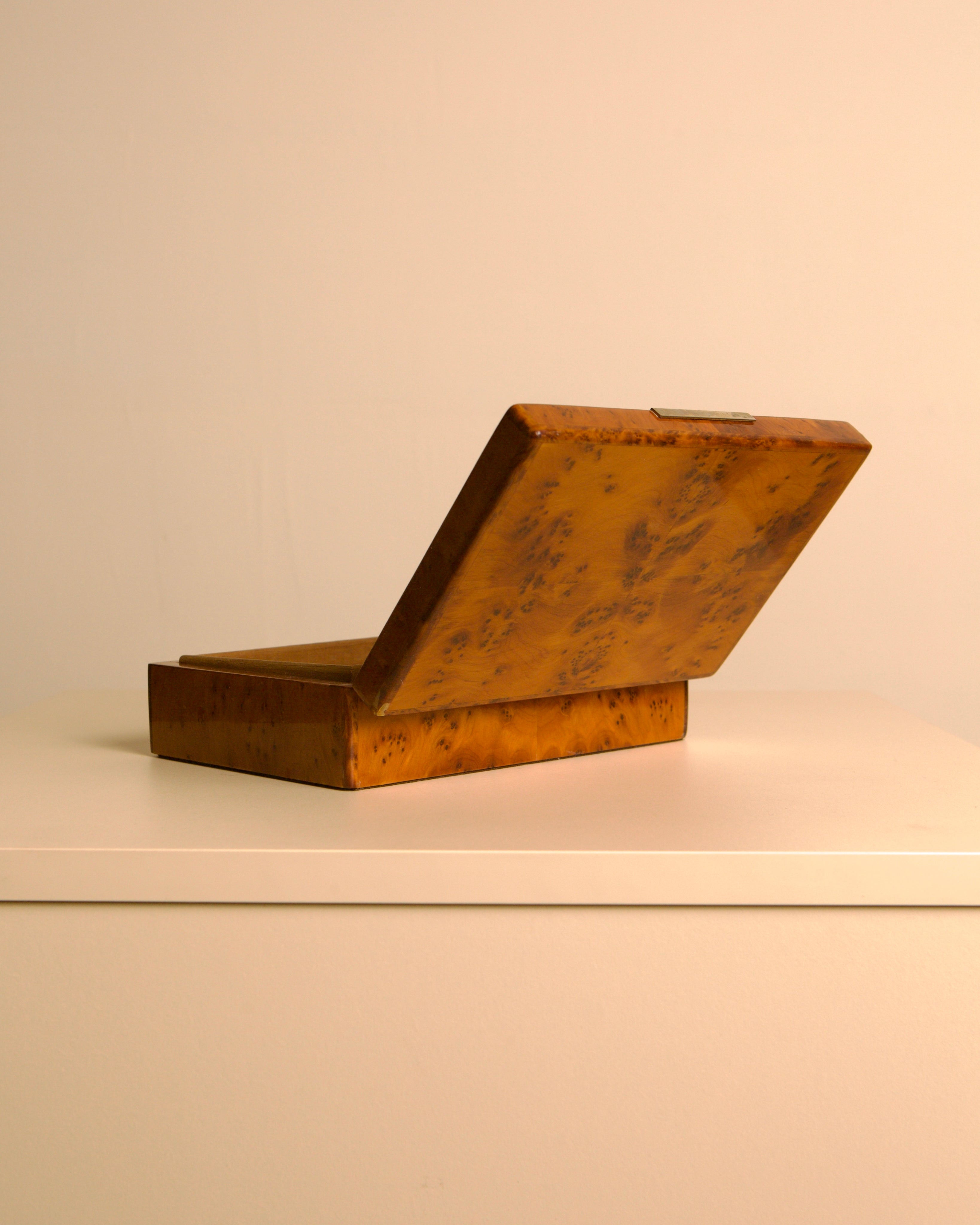 Burl elm box, Italy, 1980s — close-up