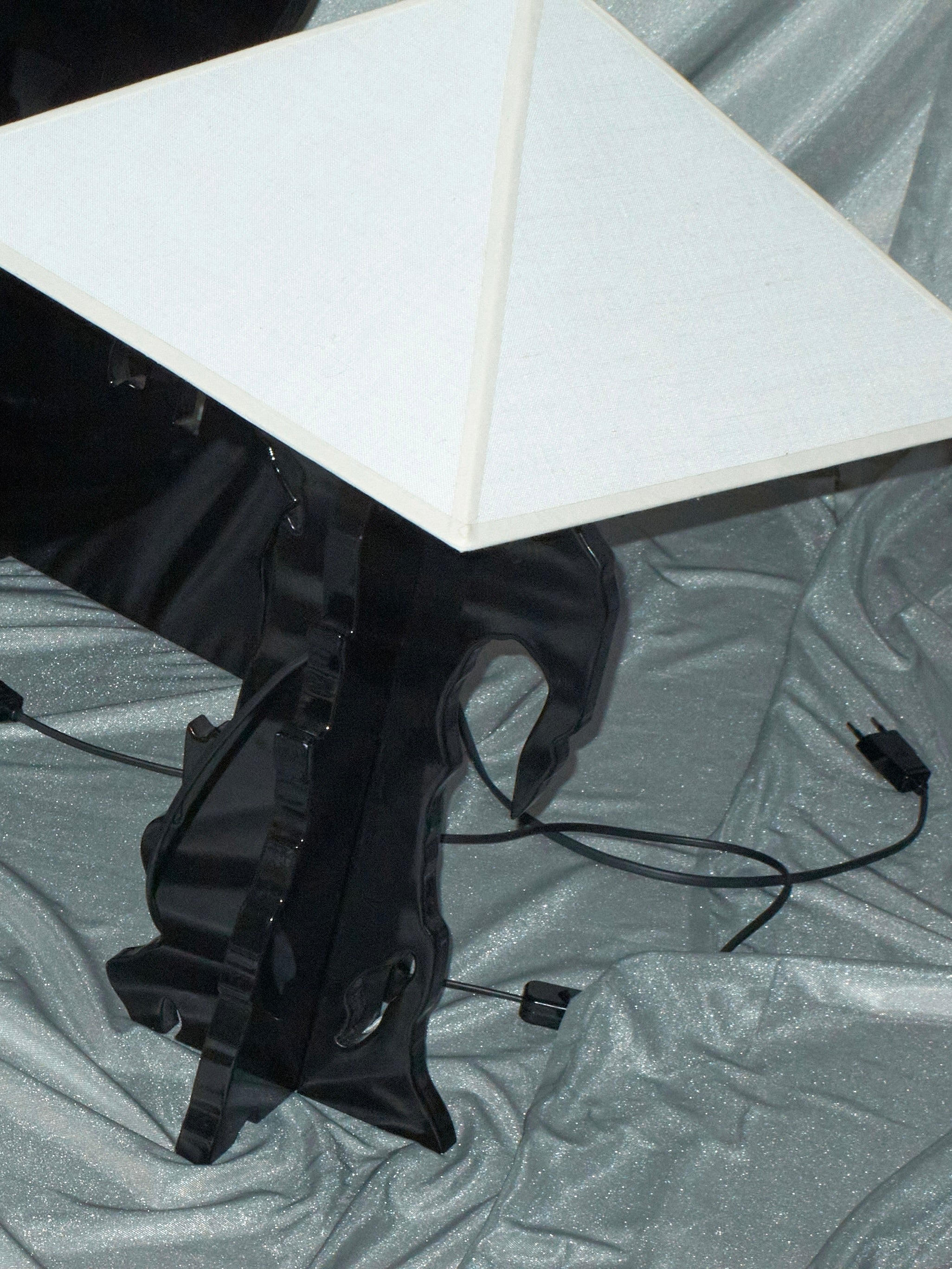 "The Bird" Table Lamp — lifestyle setting