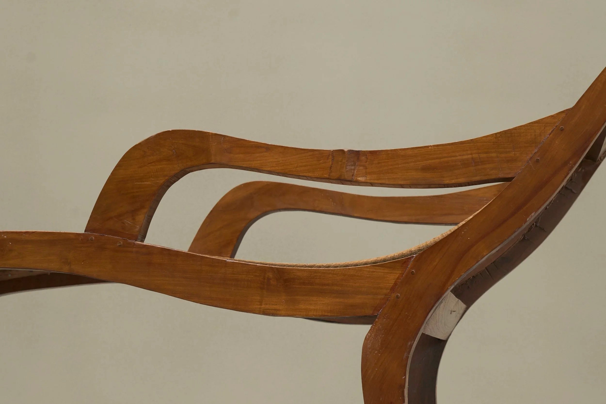 Sculptural Colonial Chaise Longue in Wood and Hand-Woven Cane, 1920s — close-up