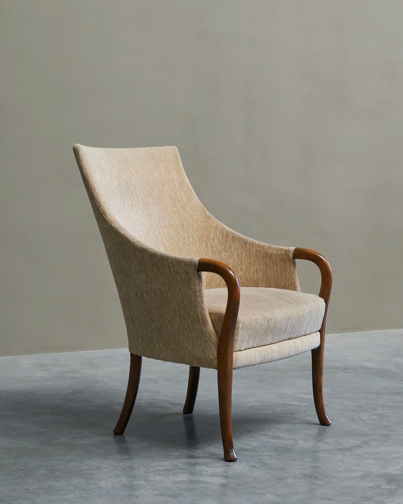 Very Elegant Mid-Century Armchair in Wool and Beech Europe 1950s by ORNAMENTUM | The Oblist