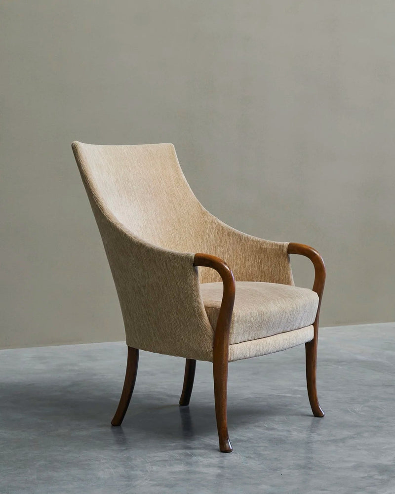 Very Elegant Mid-Century Armchair in Wool and Beech Europe 1950s by ORNAMENTUM | The Oblist