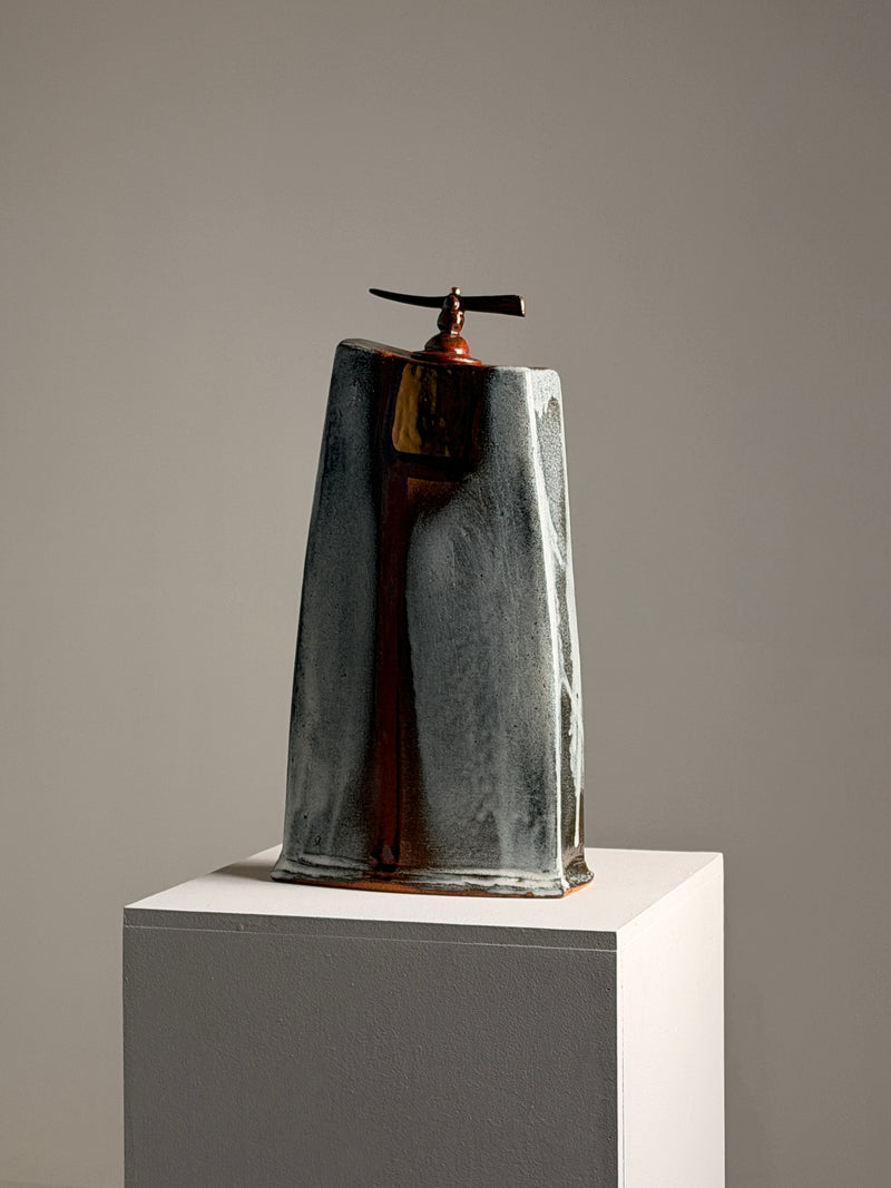 Monumental covered stoneware sculpture by Philippe le Bouteiller, France. — detail view