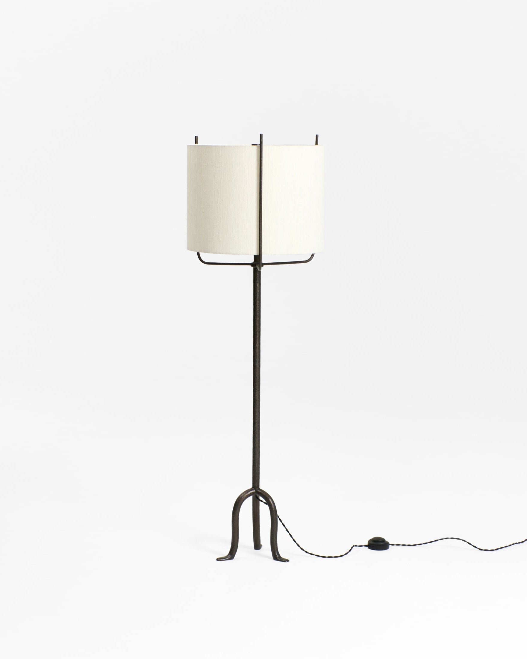 UNDERCOVER BEAR FLOOR LAMP ＰＲＯＪＥＣＴ１／６ Undercover x Medicom Bear Floor Lamp - US