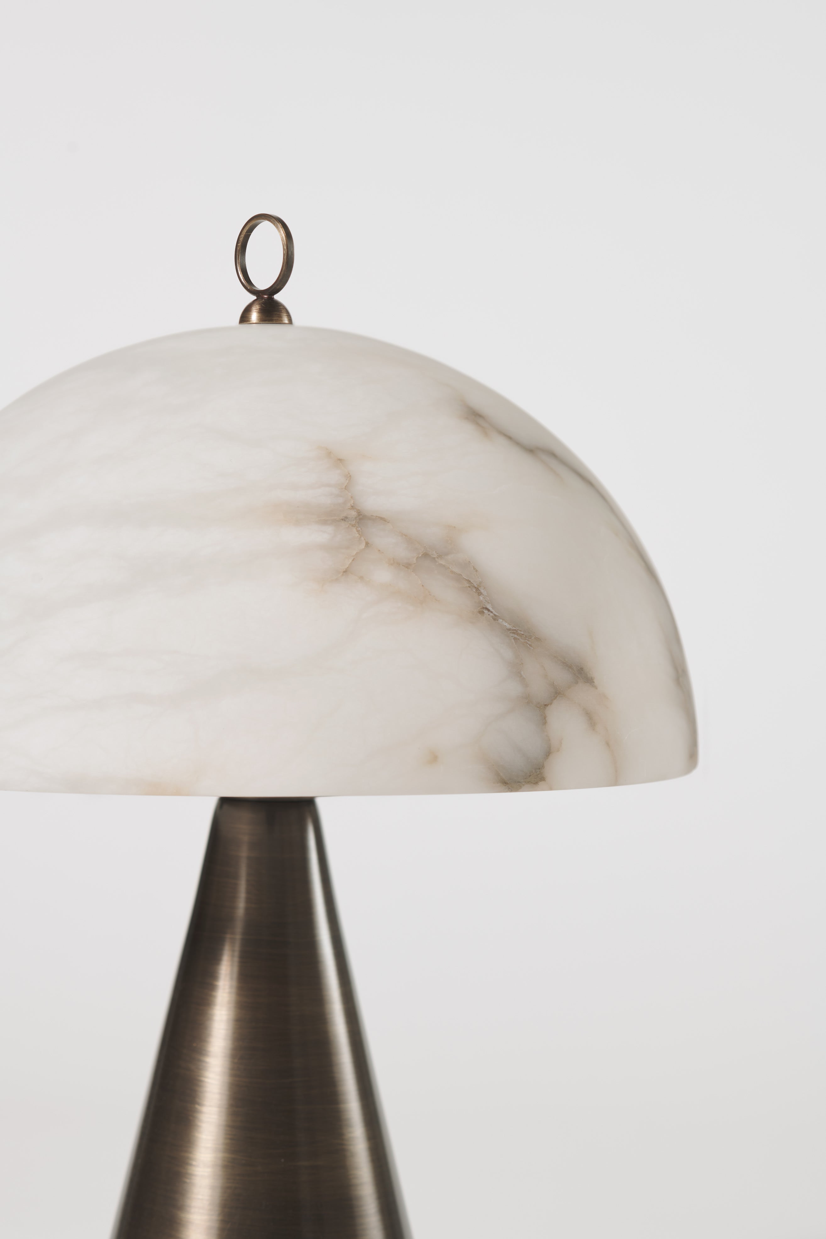 FUNGHETTO table lamp in alabaster and brushed bronze — side angle