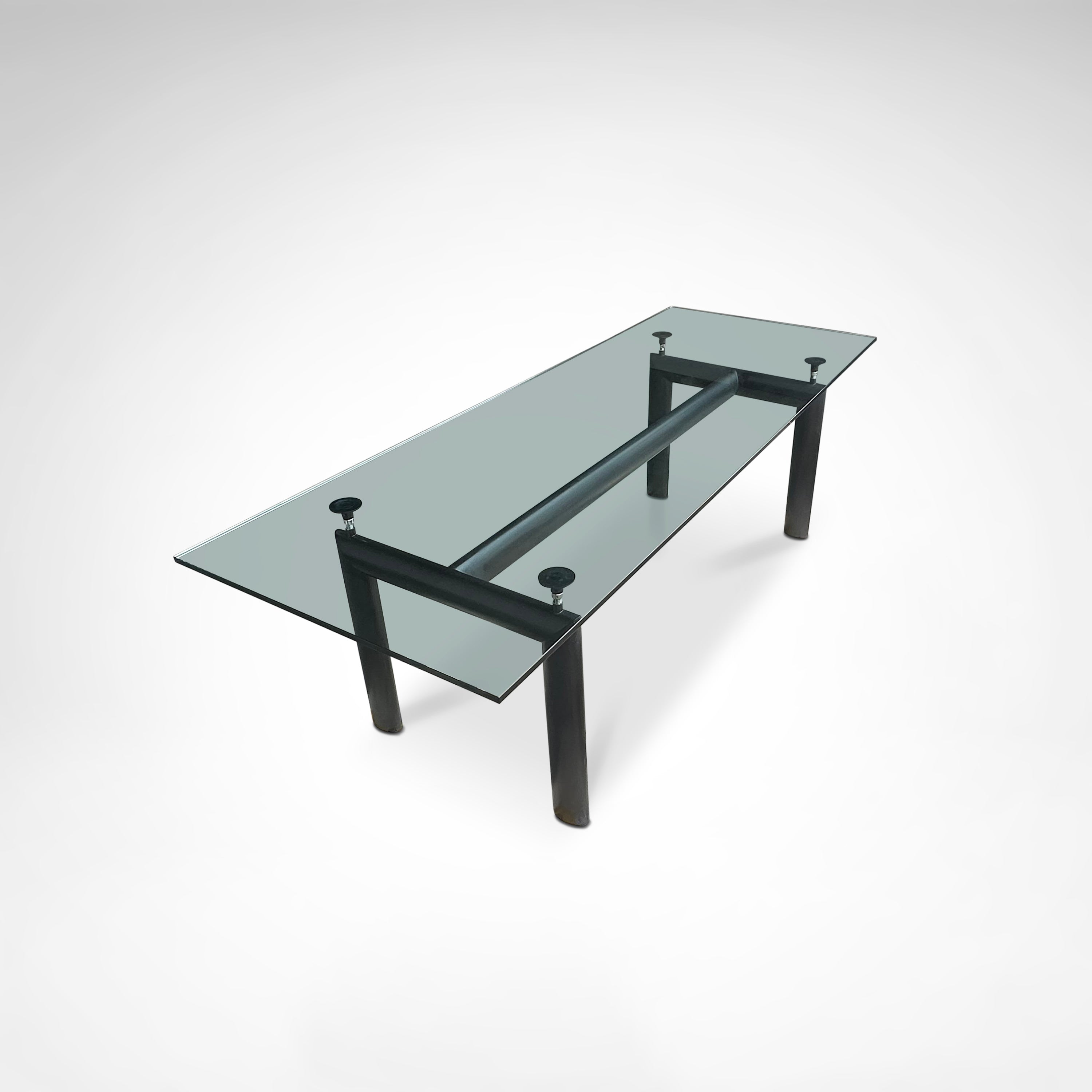 Cassinaコルビジェ LC6 テーブル Dining Table LC6 glass and metal dining table | The Oblist