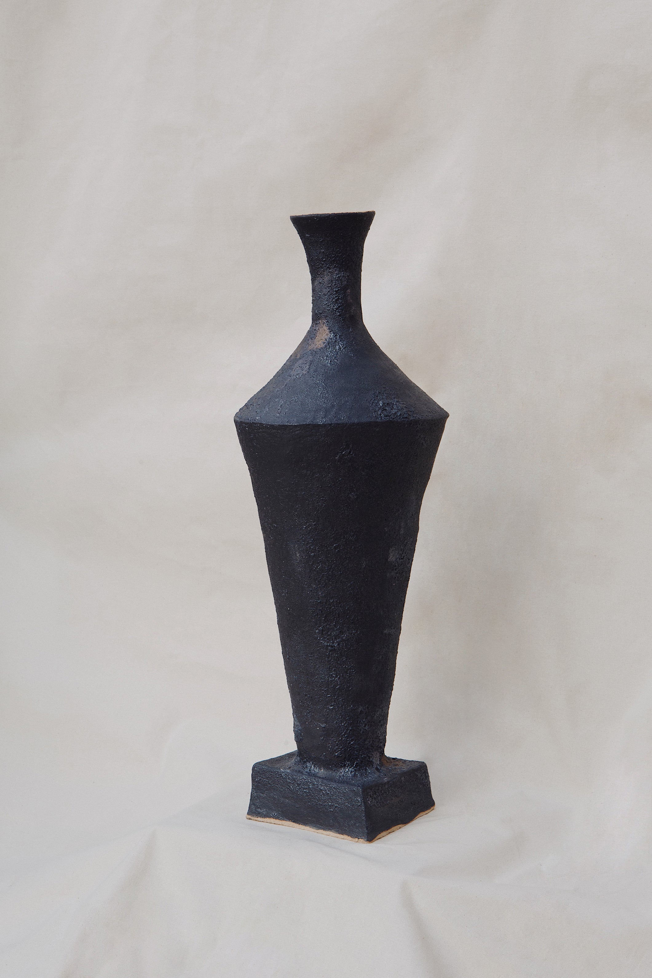 Open Water Vessel Large — detail view