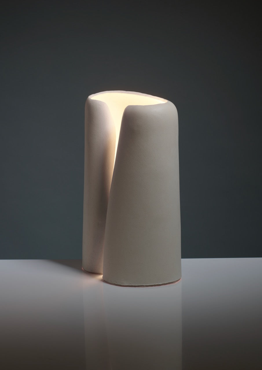 'Snail' Ceramic Table Lamp in Off-white