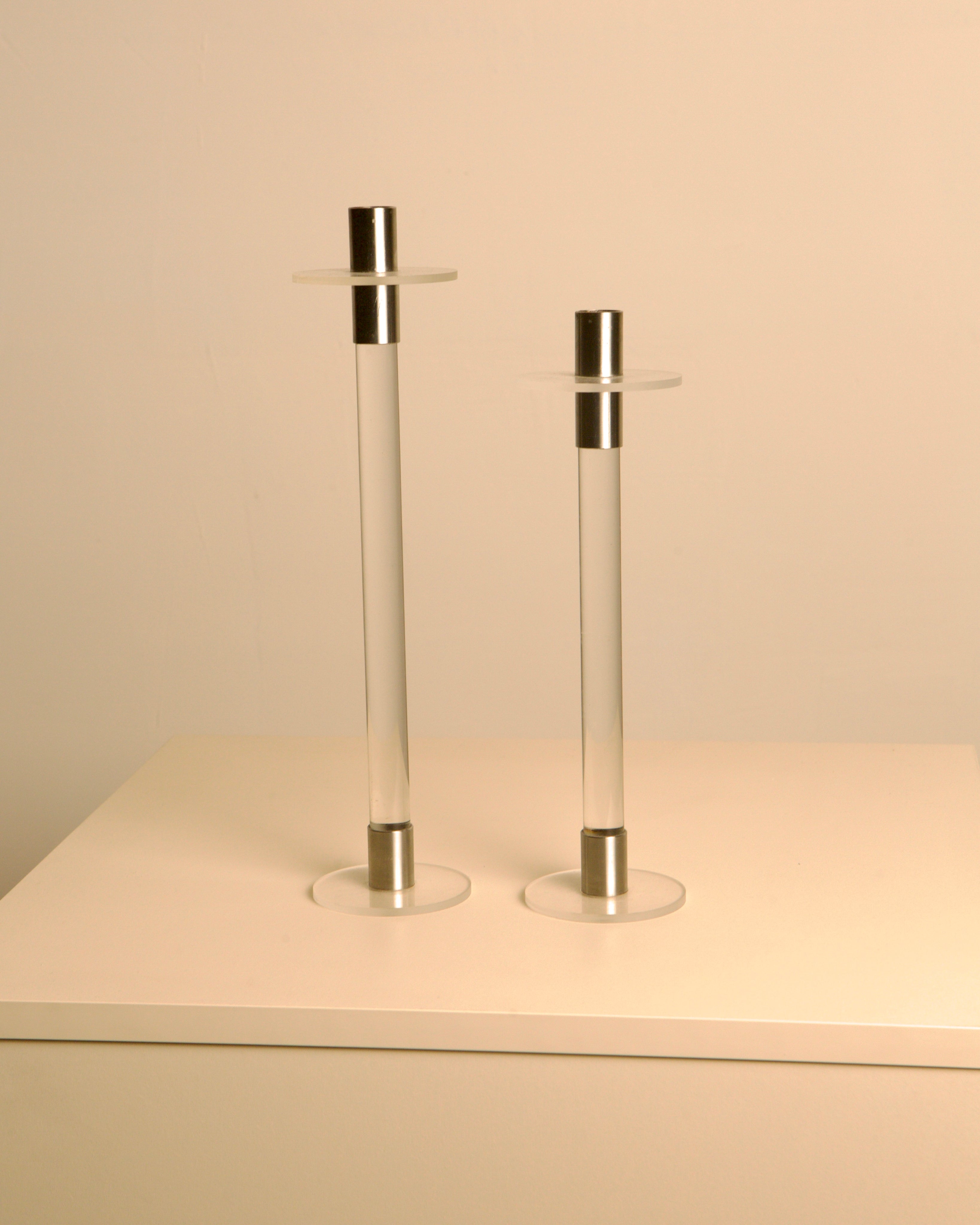 Paire de Bougeoirs en Lucite et Argent Italiens, Années 70