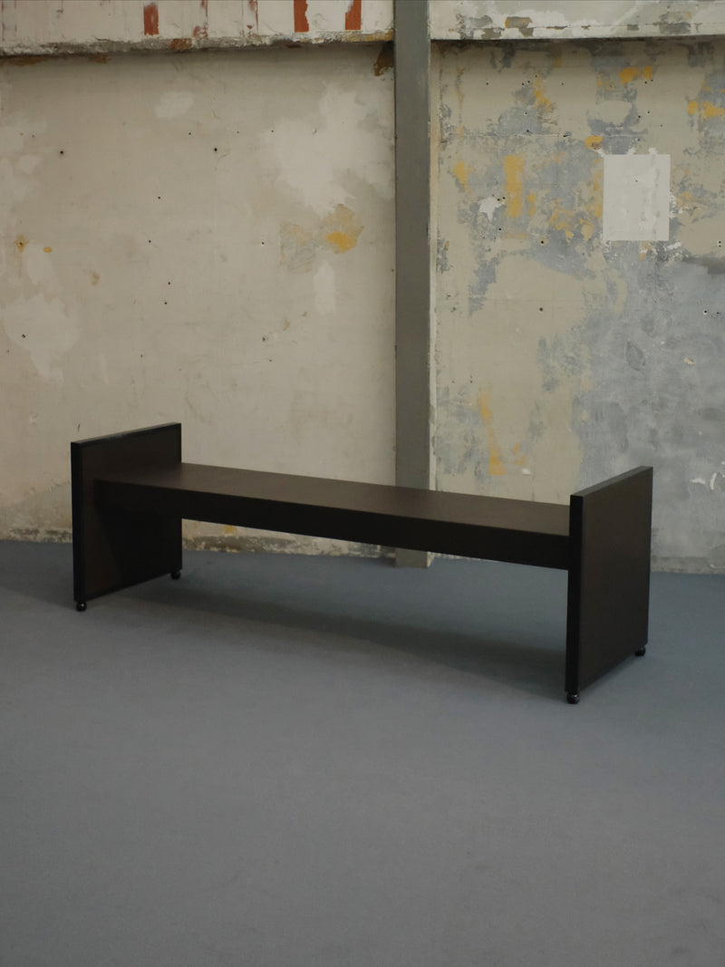 Opa Bench 3 seats by Clara Jorisch | The Oblist