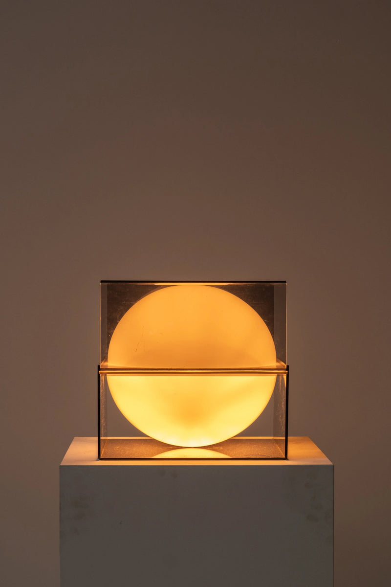 Kubic lamp, Italy 1970s — detail view