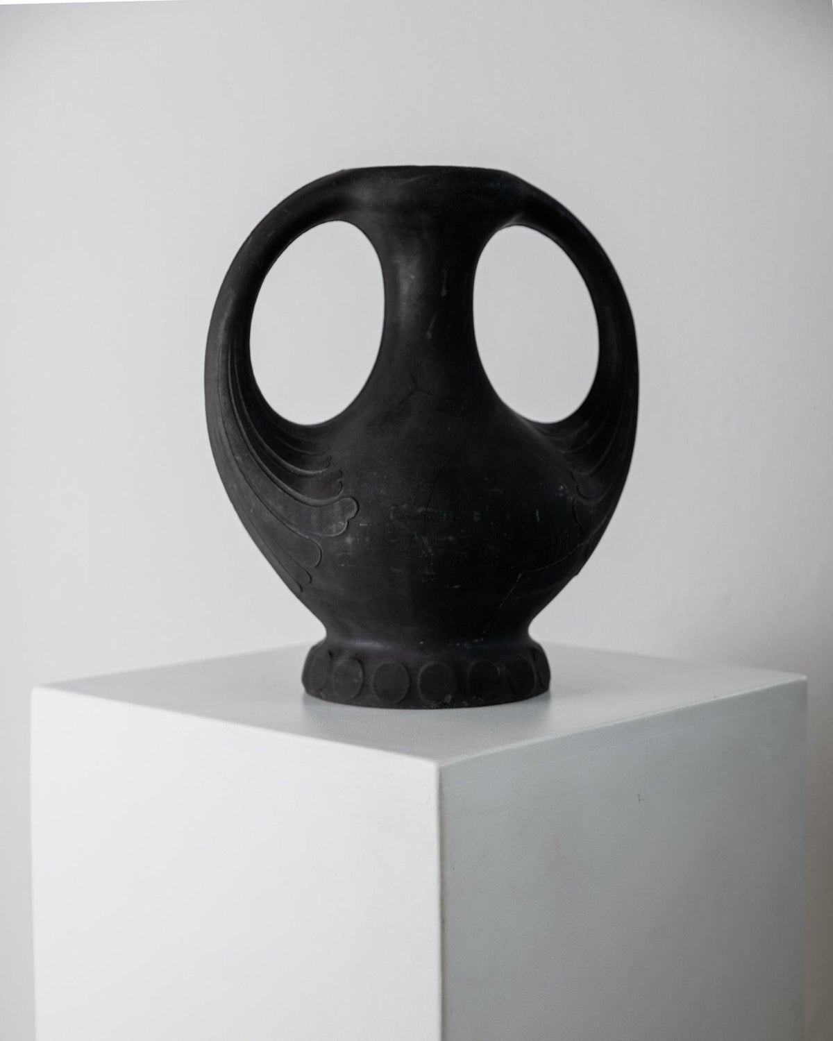 Antique 1920s Lavanite Stone Vase, Sculptural Black Matte Design with Two Handles, Fine Textured Surface, Art Deco Flowervase, Gift Idea — view 12