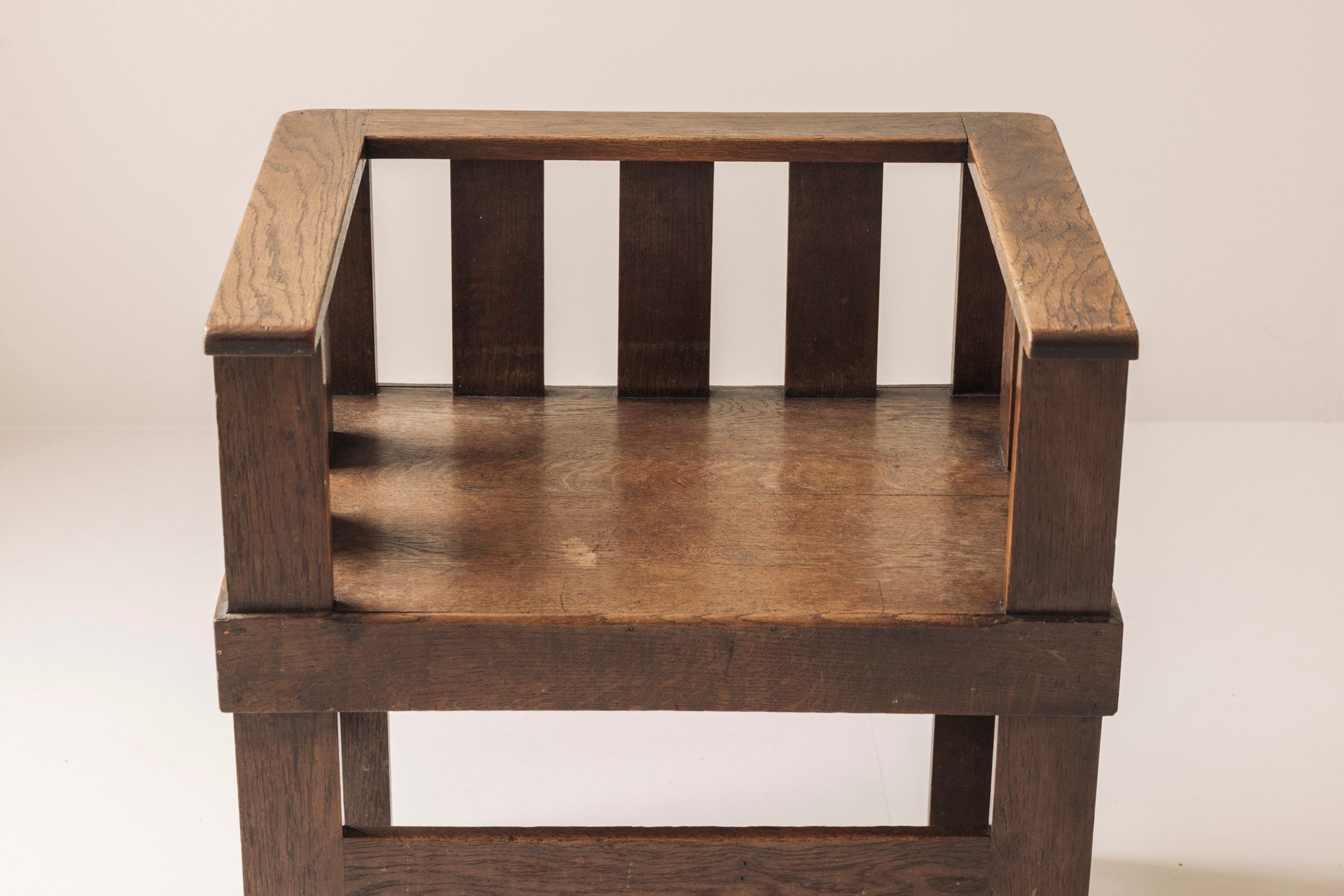 Rare French armchair in said oak, early 1930s. — close-up