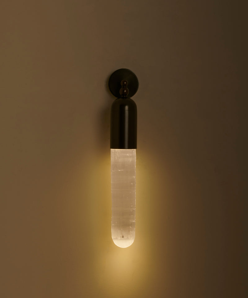 "SELENE" Wall Sconce in dark bronze and Selenite — detail view