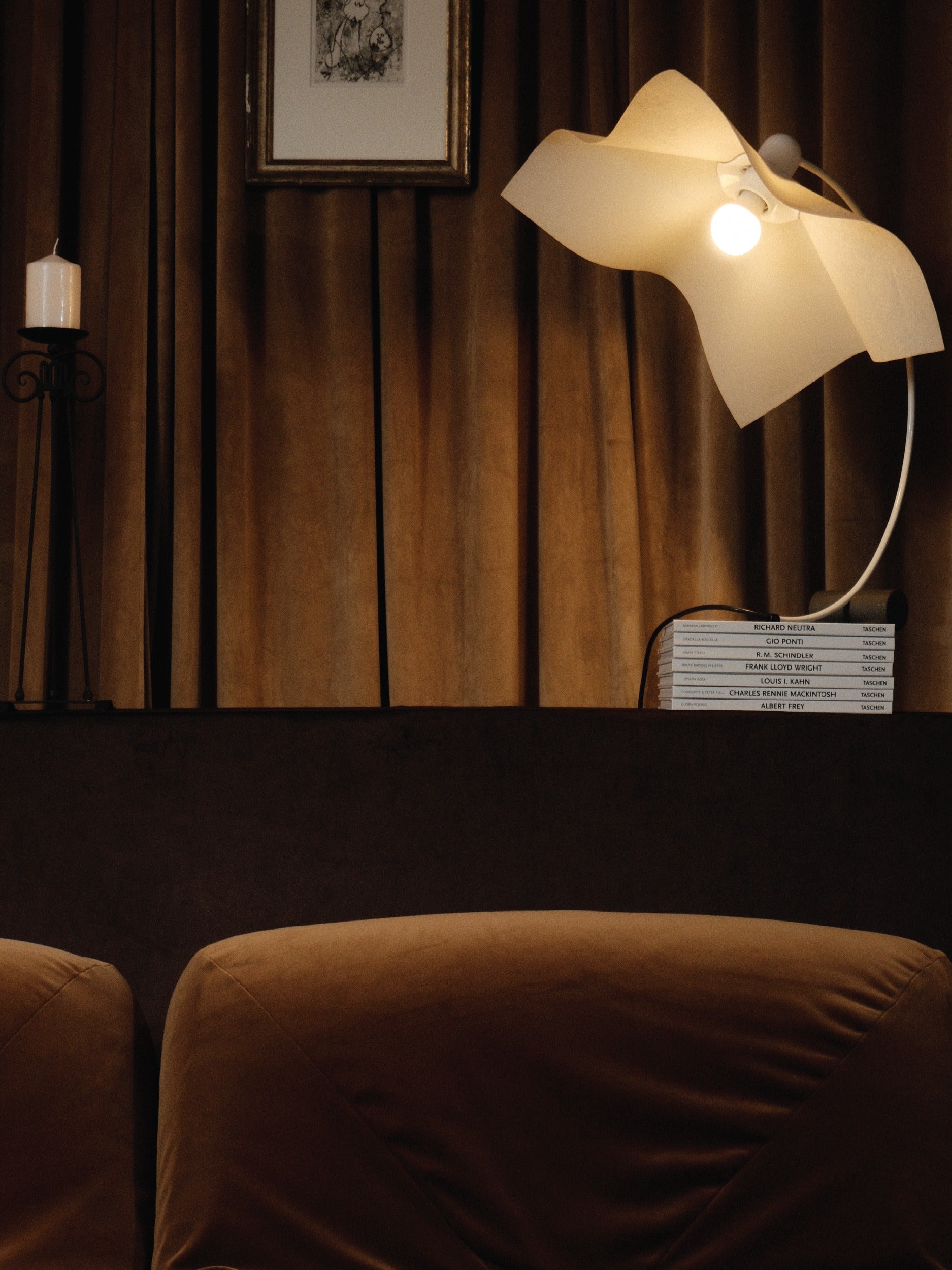 Vintage Artemide 'Area Curvea' Table Lamp by Mario Bellini — close-up