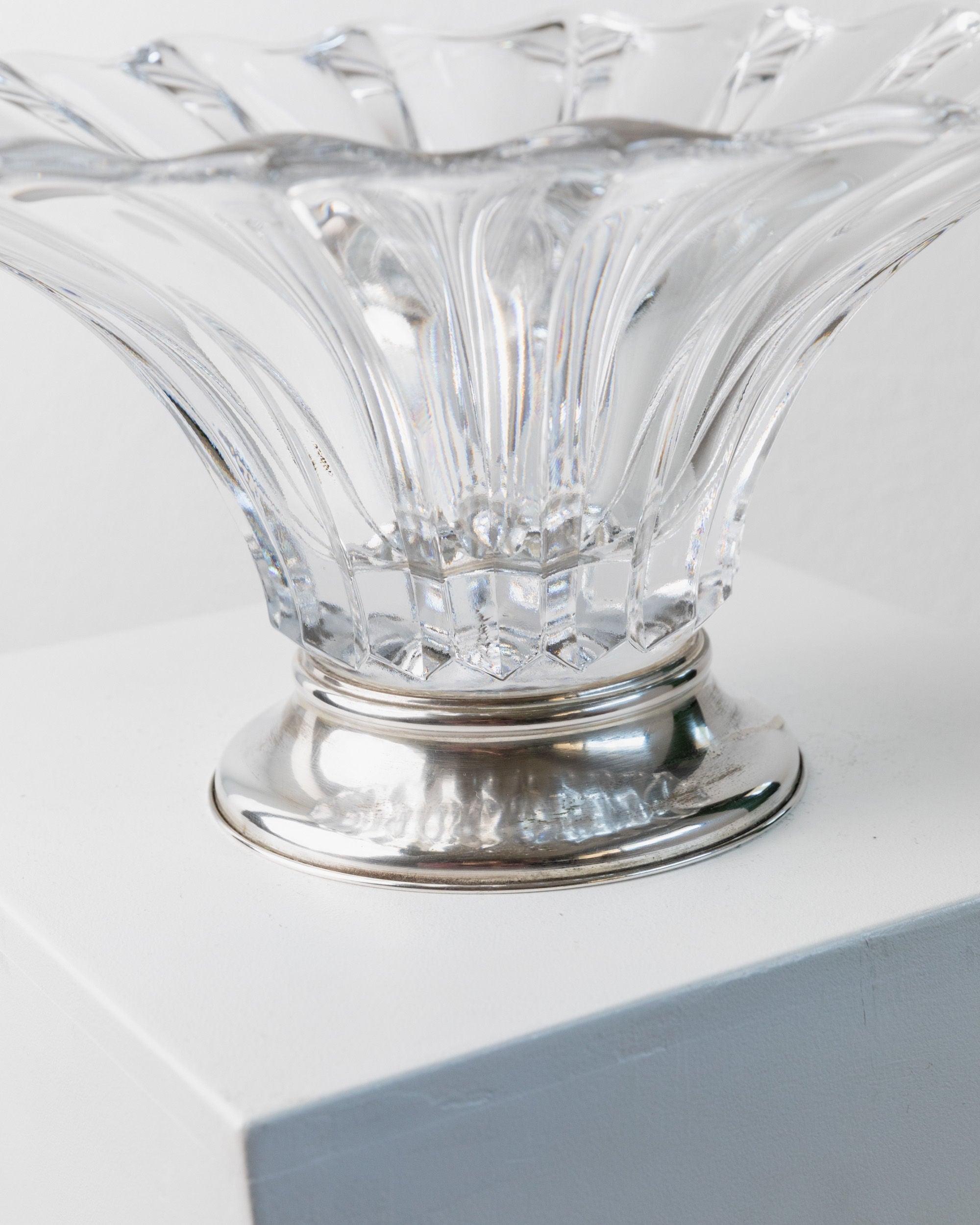 Large Crystal Glass Bowl, Italy 1940s — close-up of crystal texture and silver base