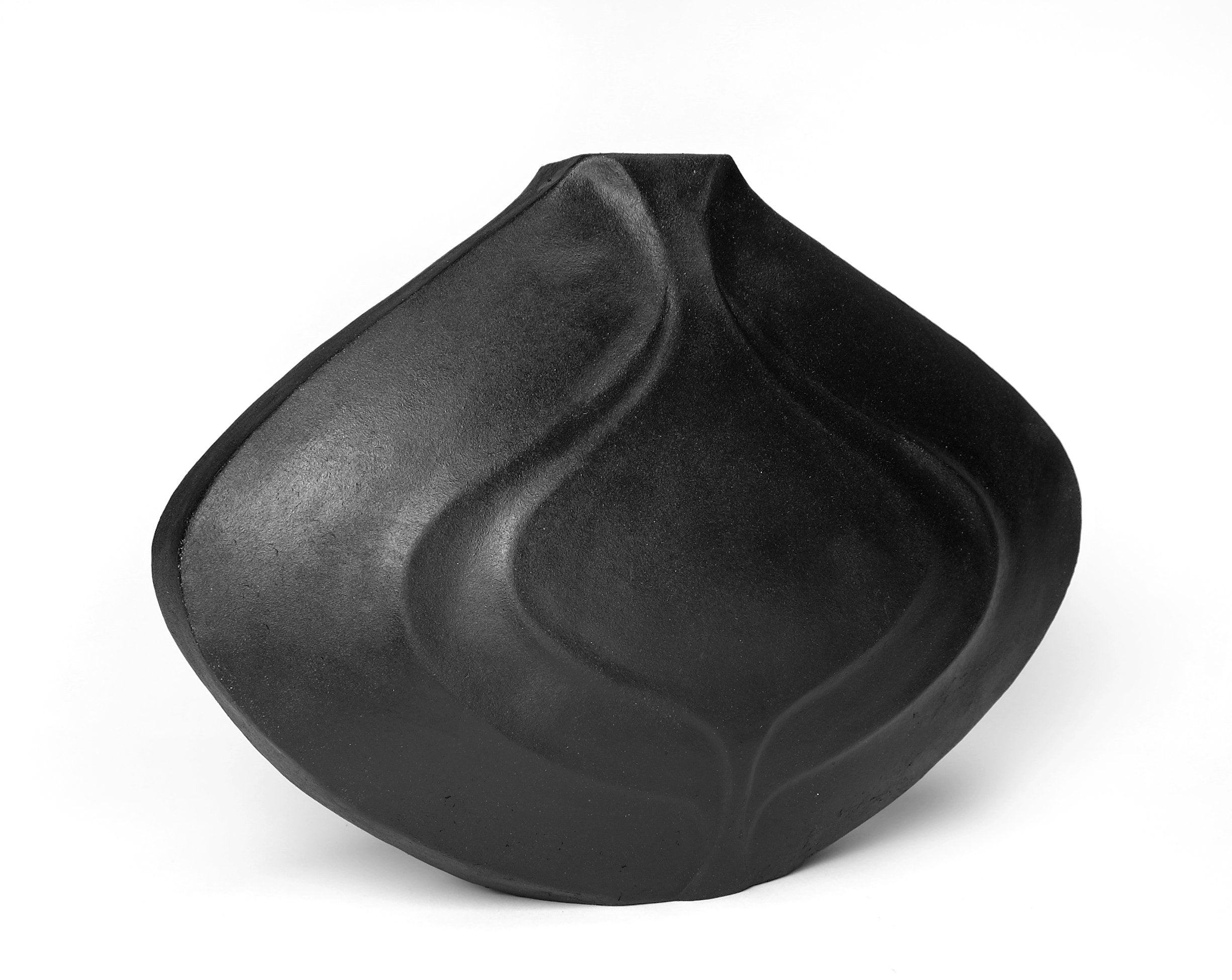 Nami - Modern Vessel in Black Stoneware Clay — detail view