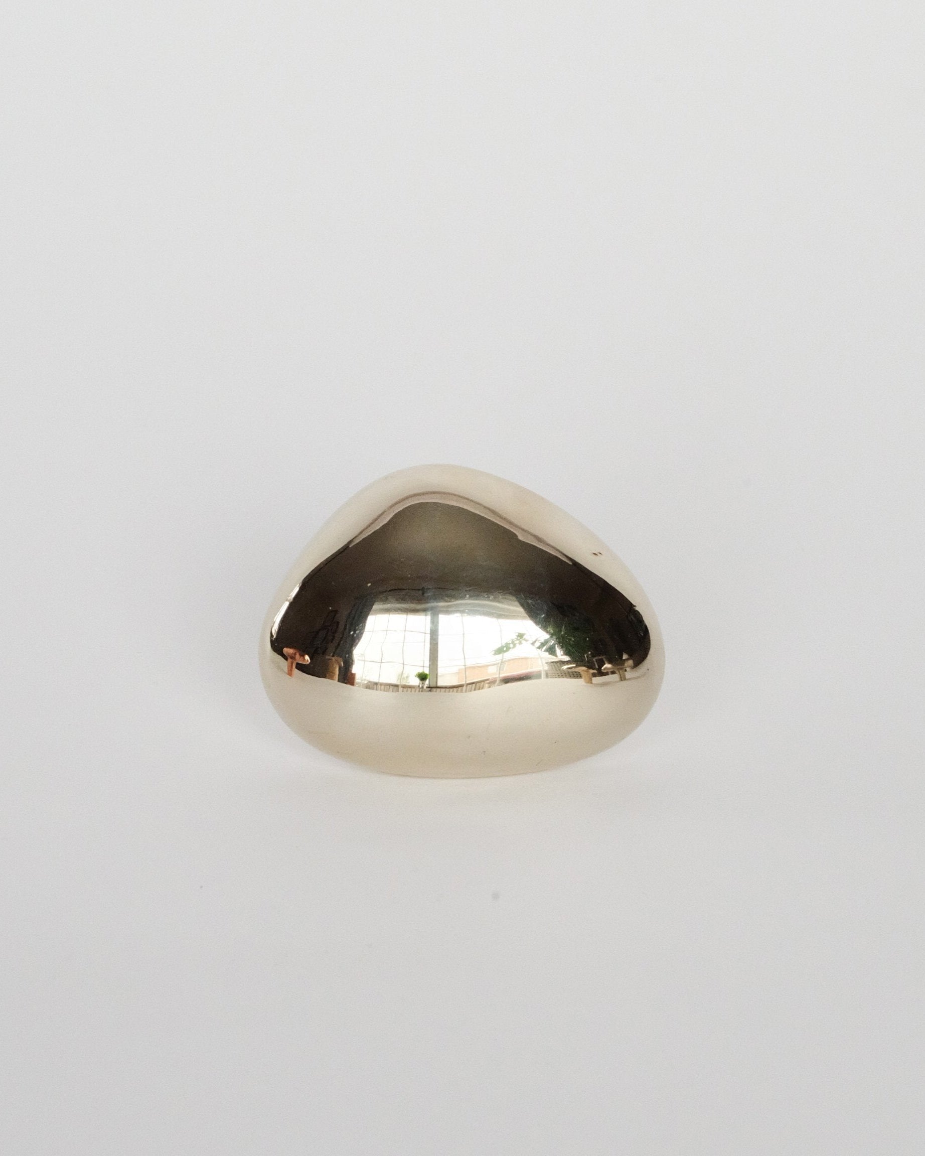 MOMI Cabinet Knob/Wall Hook Short — close-up of polished brass surface