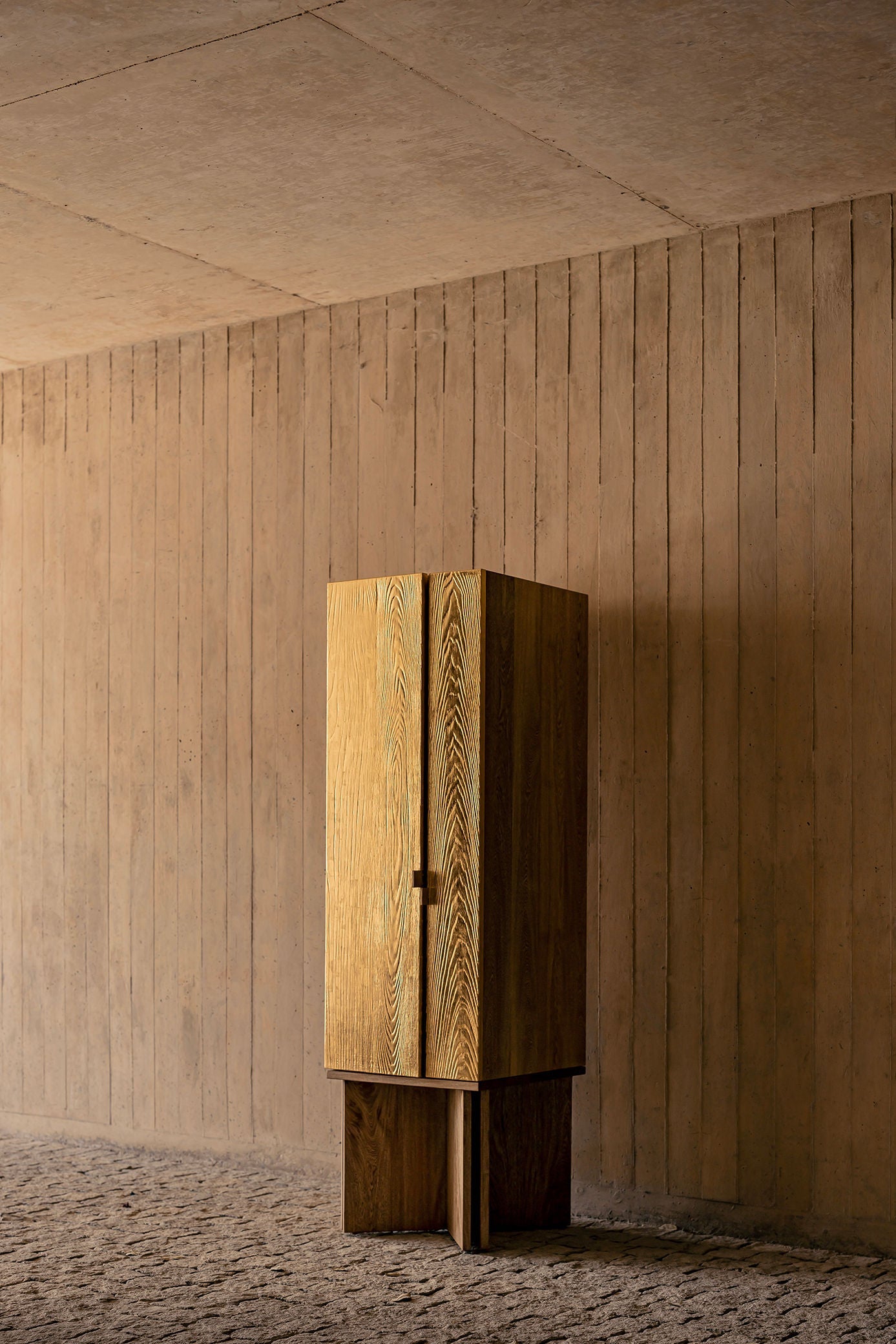 Aurum Cabinet 120 | Limited Edition 20 — lifestyle setting