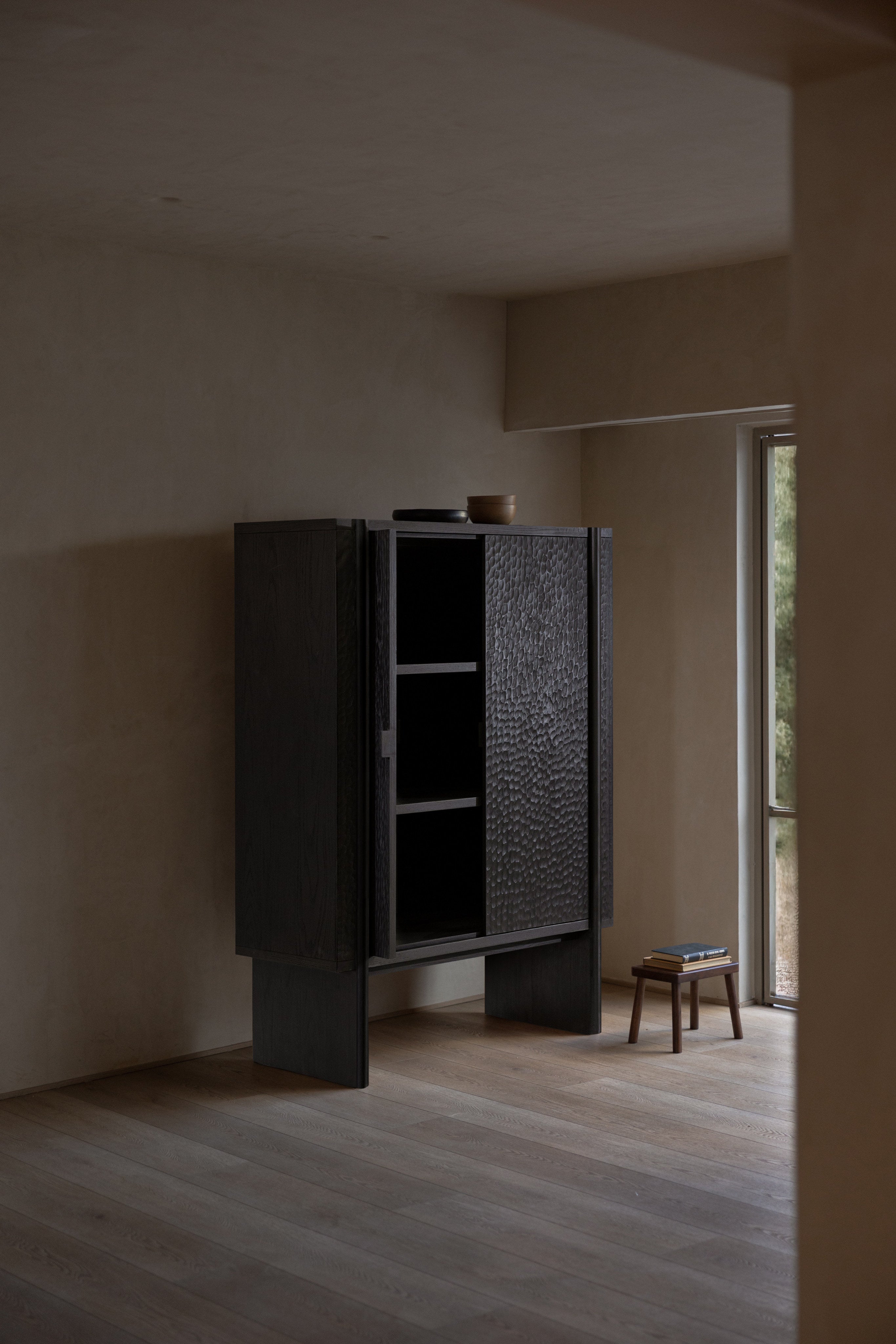 'Duna' Cabinet — close-up