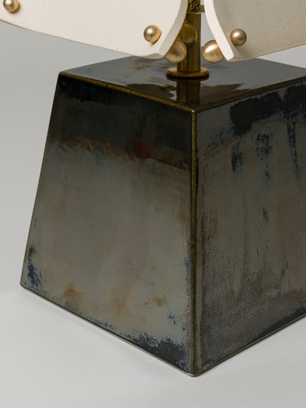 Osen Table Lamp Short, Obsidian / Bone Shade — alternate view