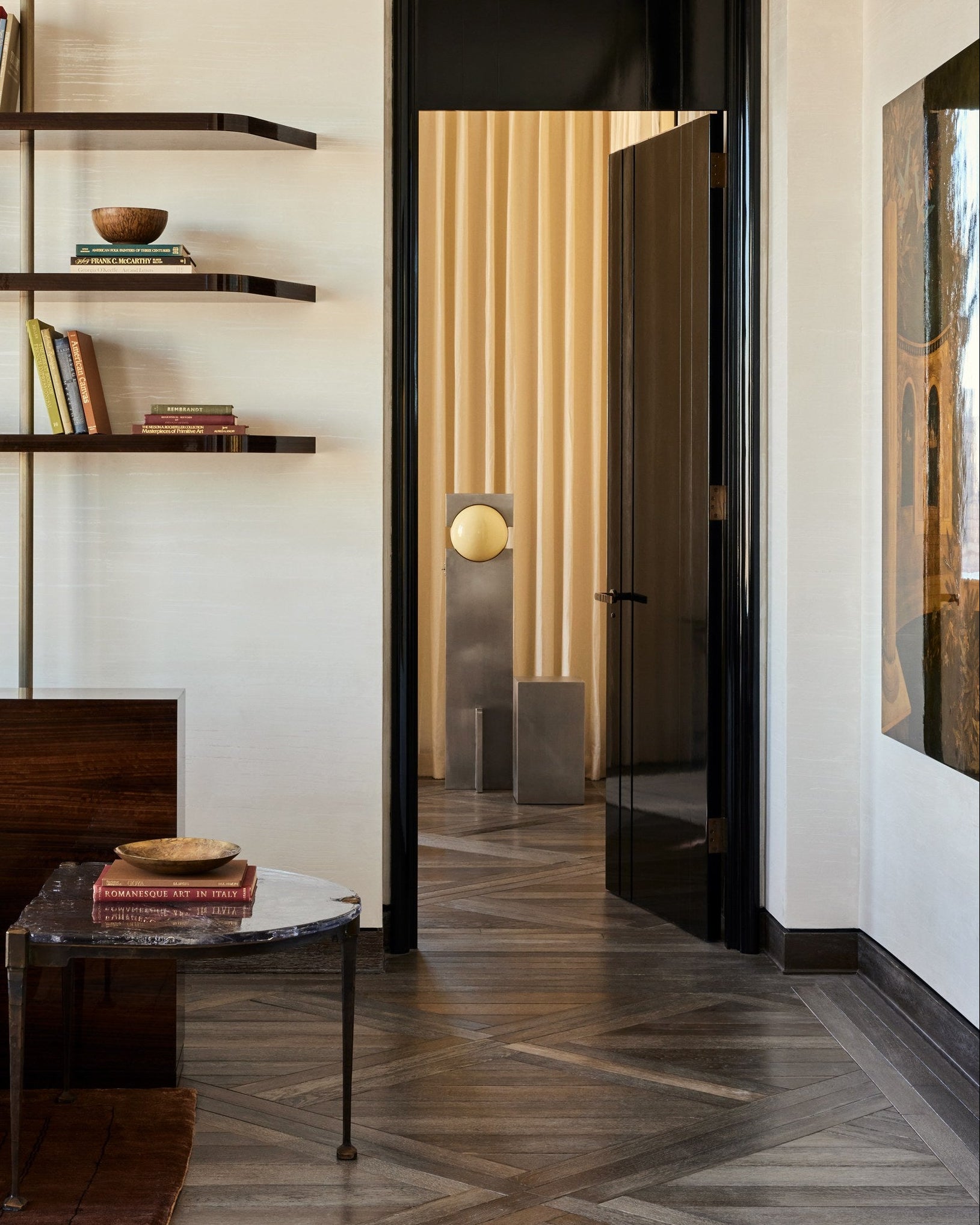 Lampe Héroïque en Acier Inoxydable Sculpturale