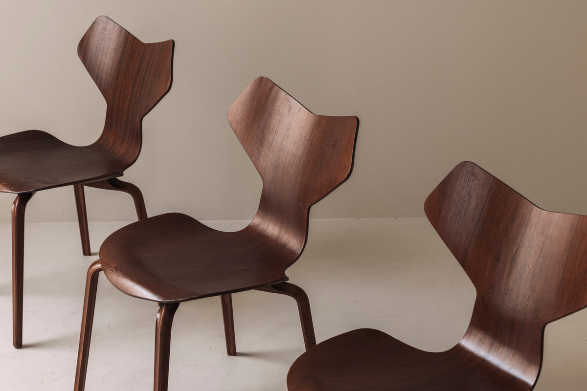First Edition Grand Prix Chairs Model 3130 by Arne Jacobsen for Fritz Hansen, 1957 — view 9