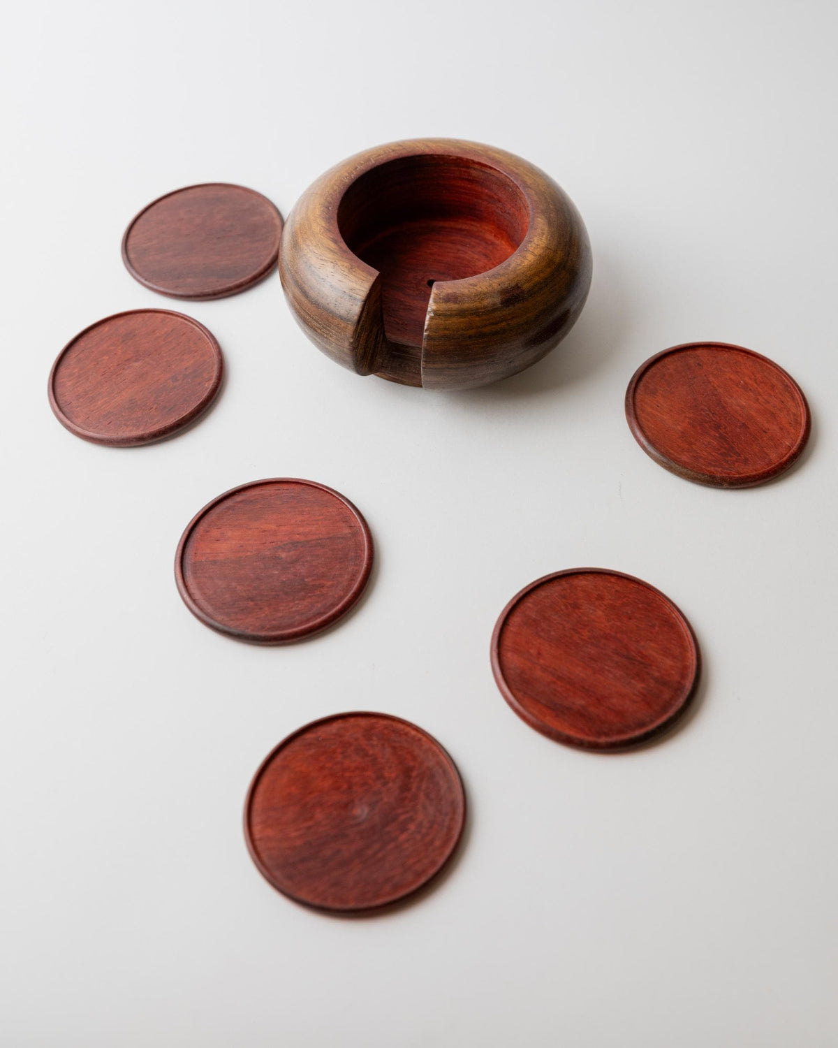Vintage 1960s Italian Wooden Coaster Set, Dark Wood Drink Coasters, Classic Mid Century Tableware, Rustic Barware, Table Accent, Gift Idea — detail view