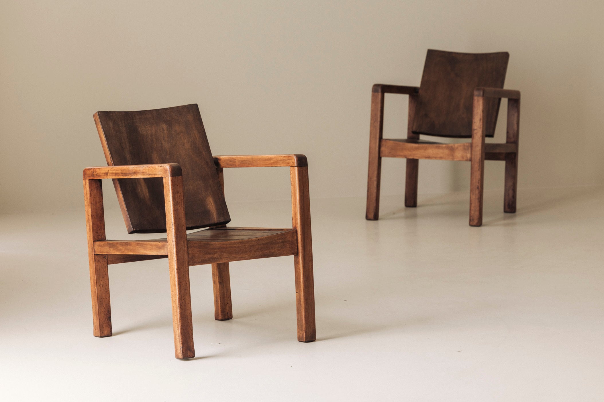 Pair of French Modernist Mahogany Armchairs, 1950s by Modern Living | The Oblist