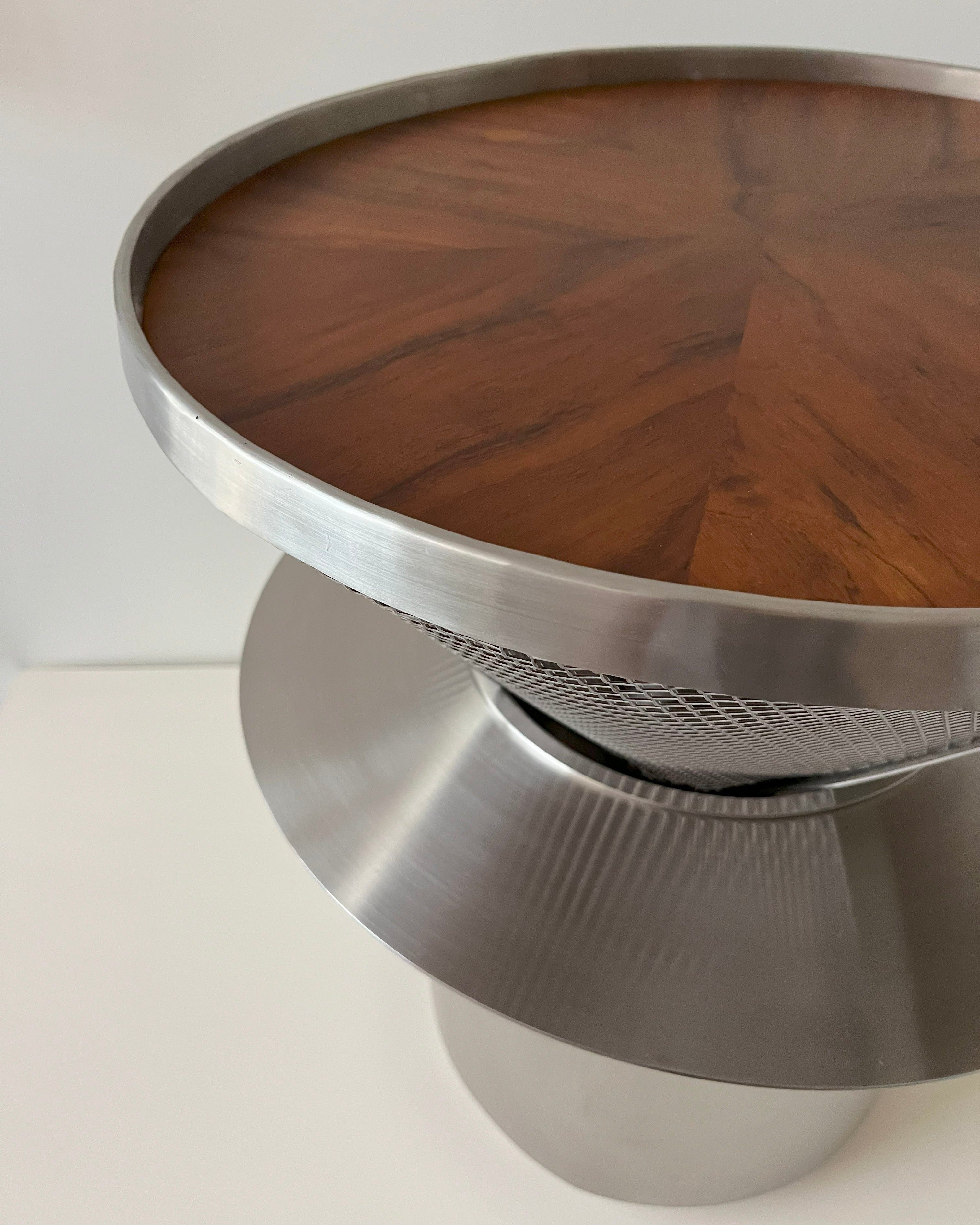 Side Table V60 by HT. | The Oblist