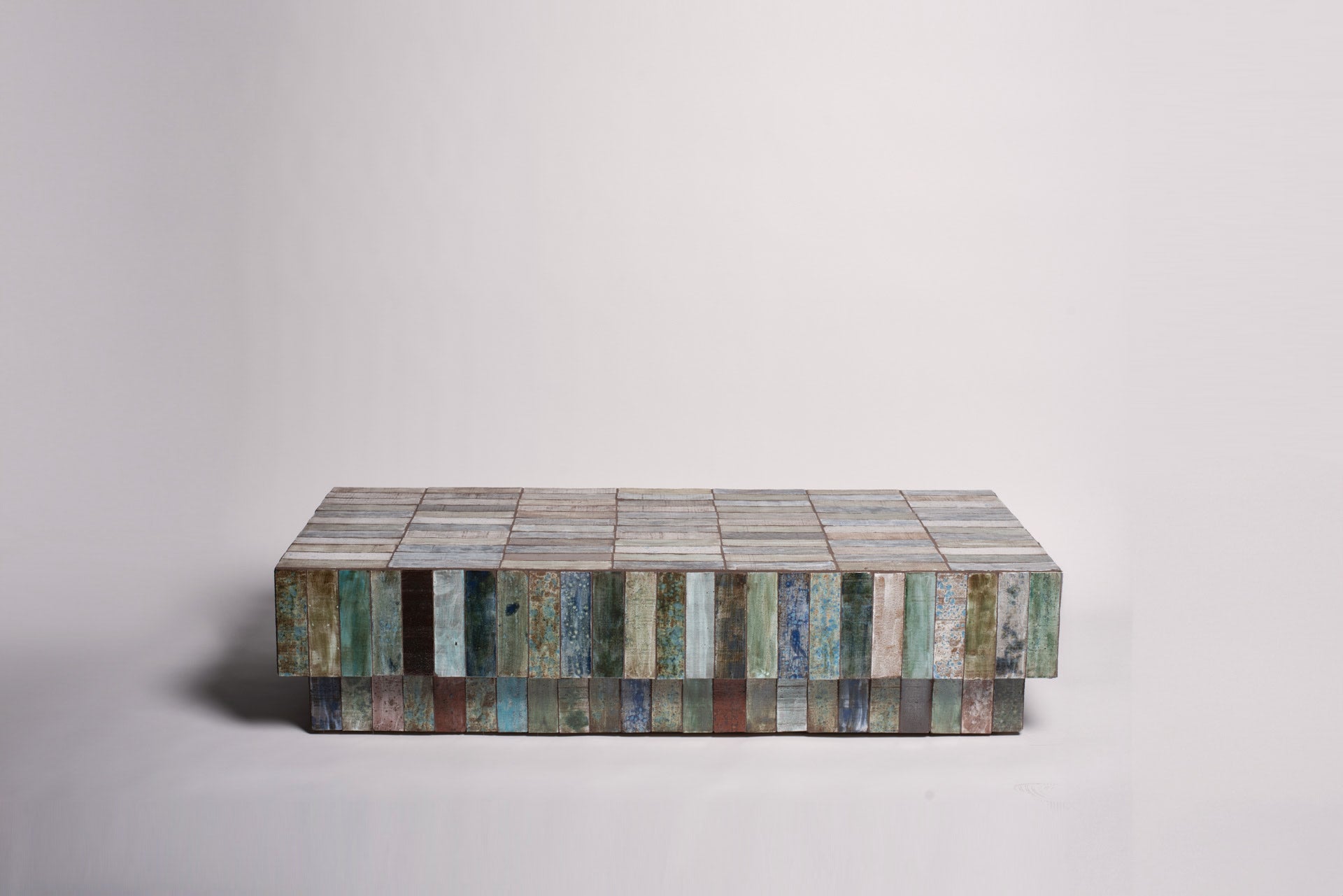 Minerales Coffee Table — detail view