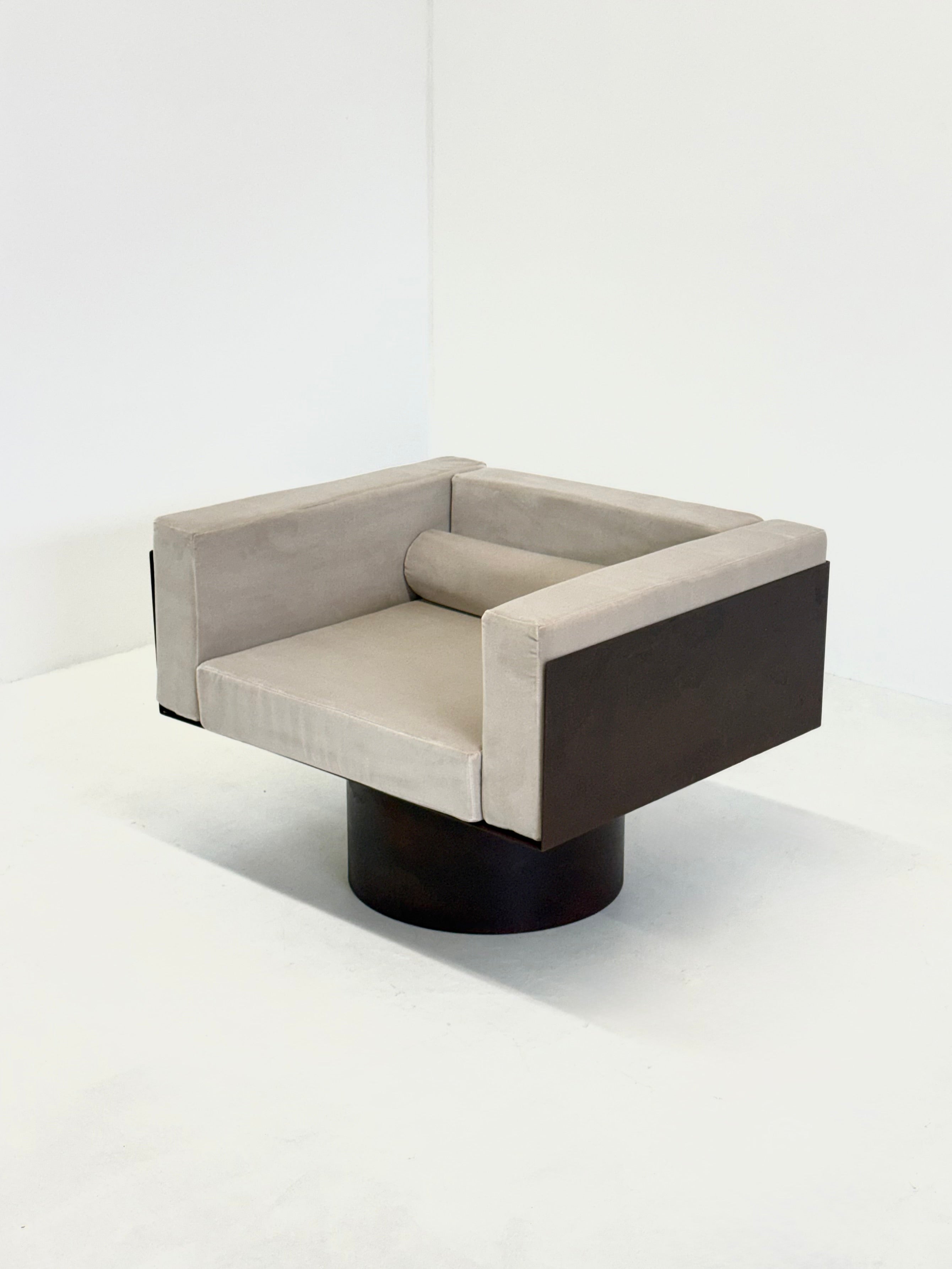 Sculptural Italian metal lounge chair — side angle