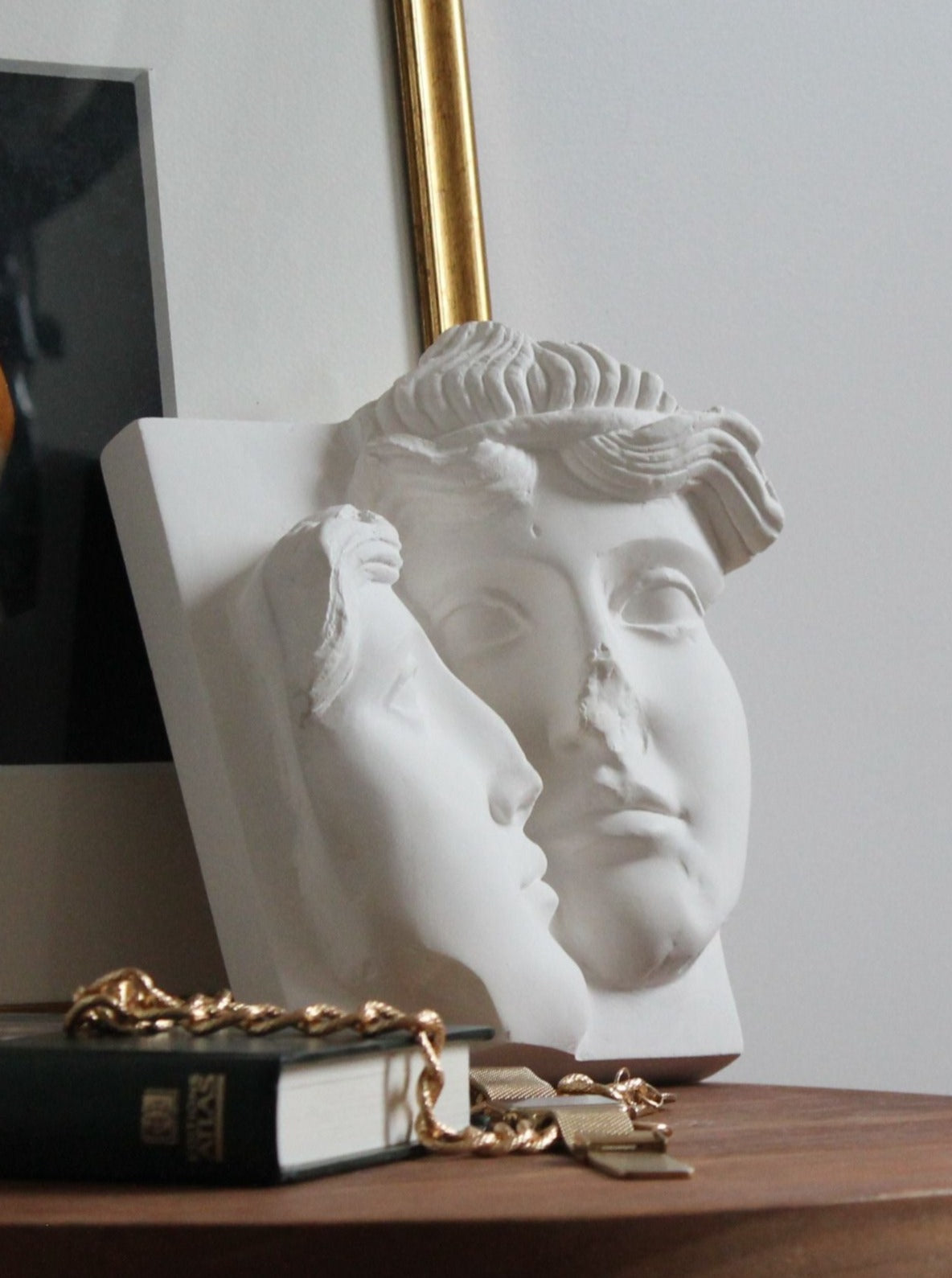 Le Baiser — detail view