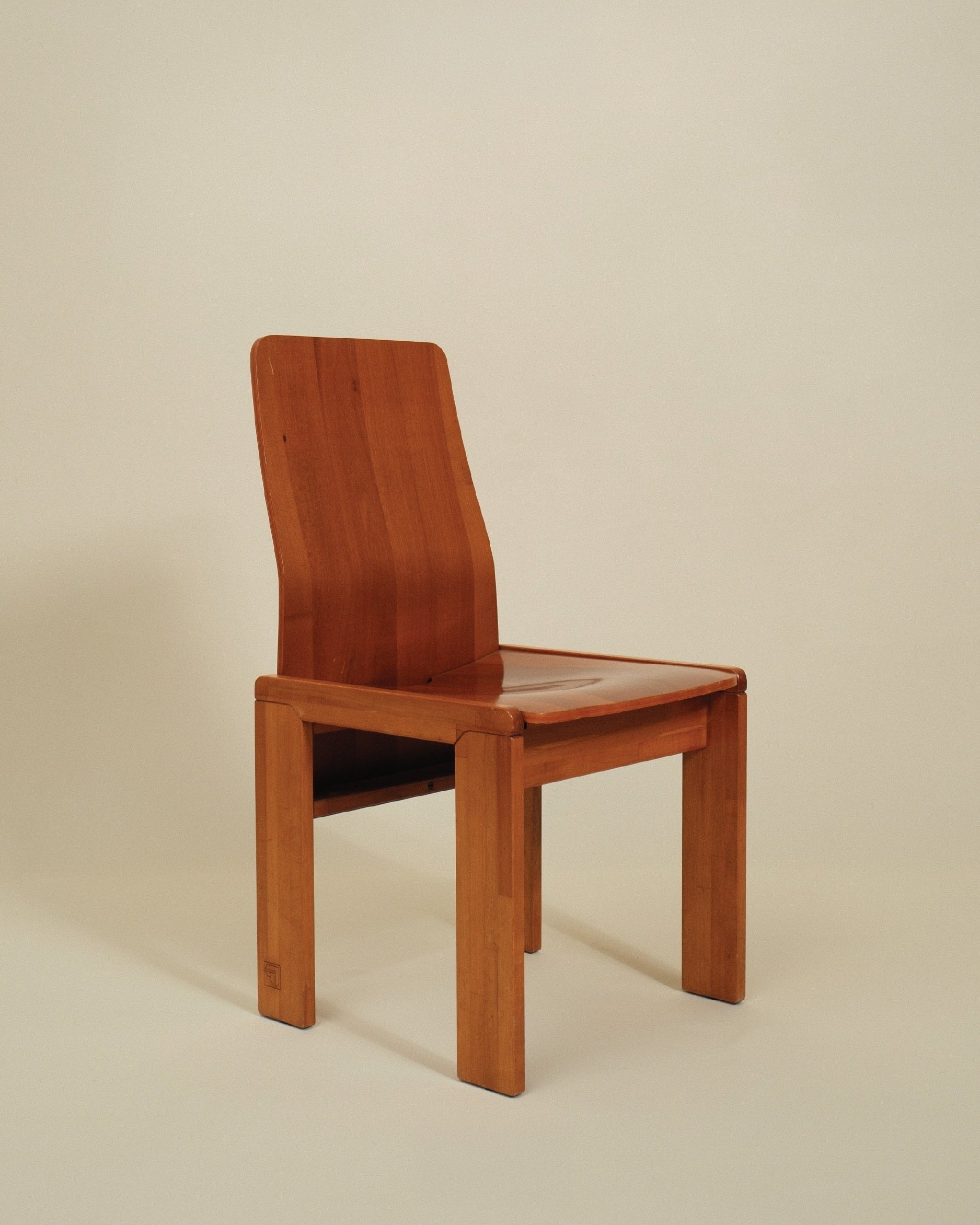 Enzo Berti Set of 6 Wood Chairs — detail view