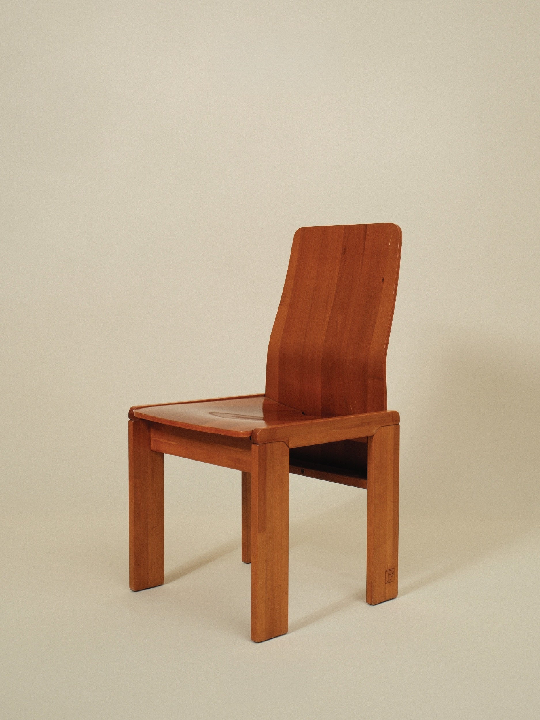 Enzo Berti Set of 6 Wood Chairs — detail view