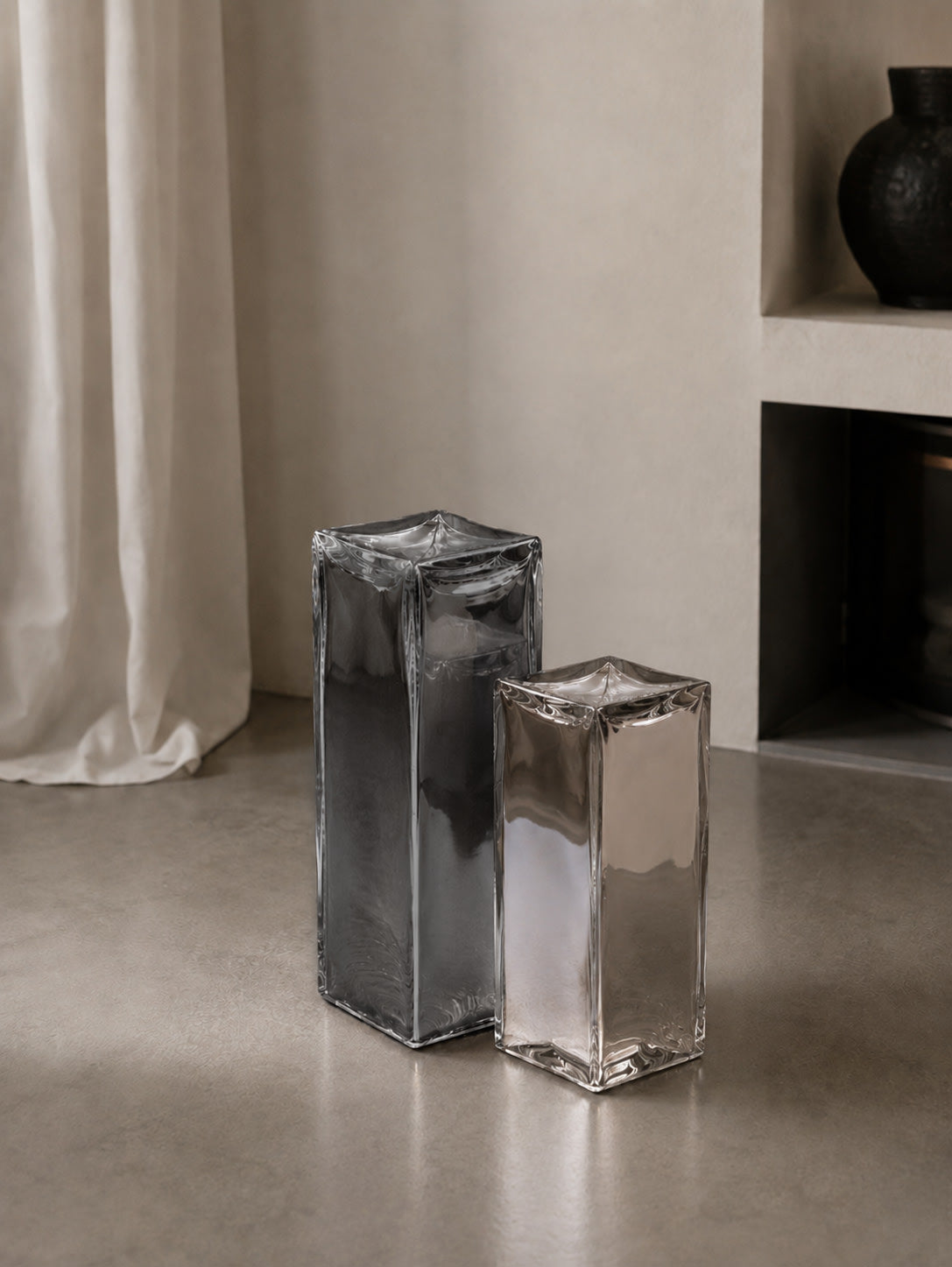 Monolit Pedestal — detail view